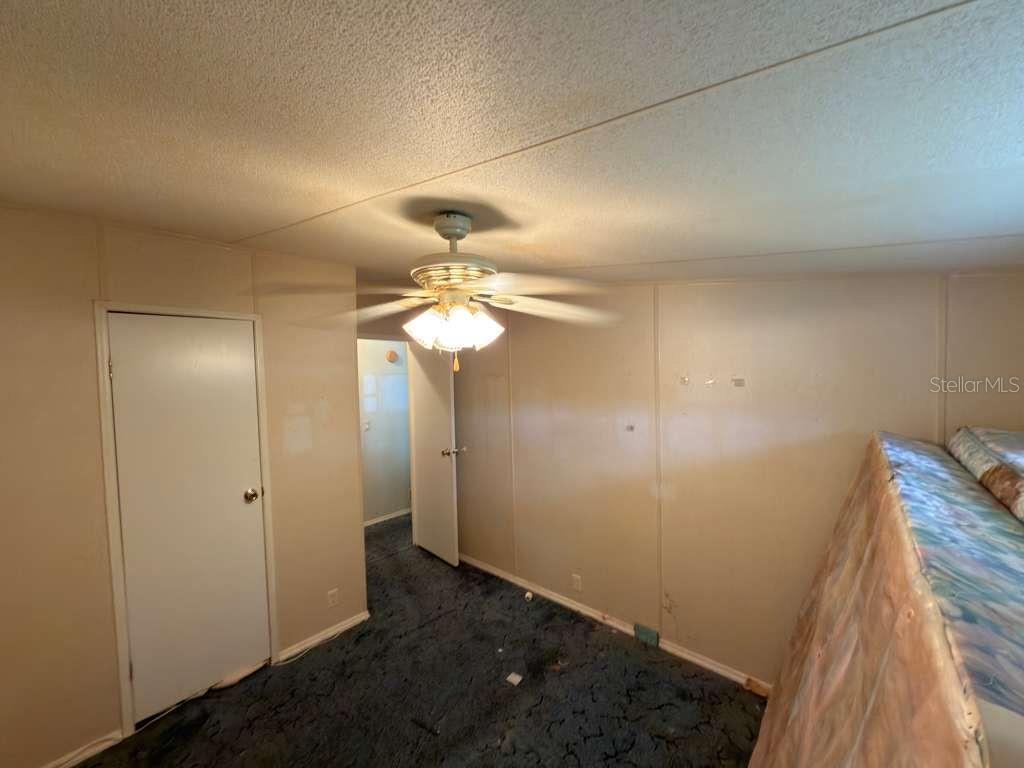 2011 PINEWOOD LN, MOUNT DORA, FL, 32757