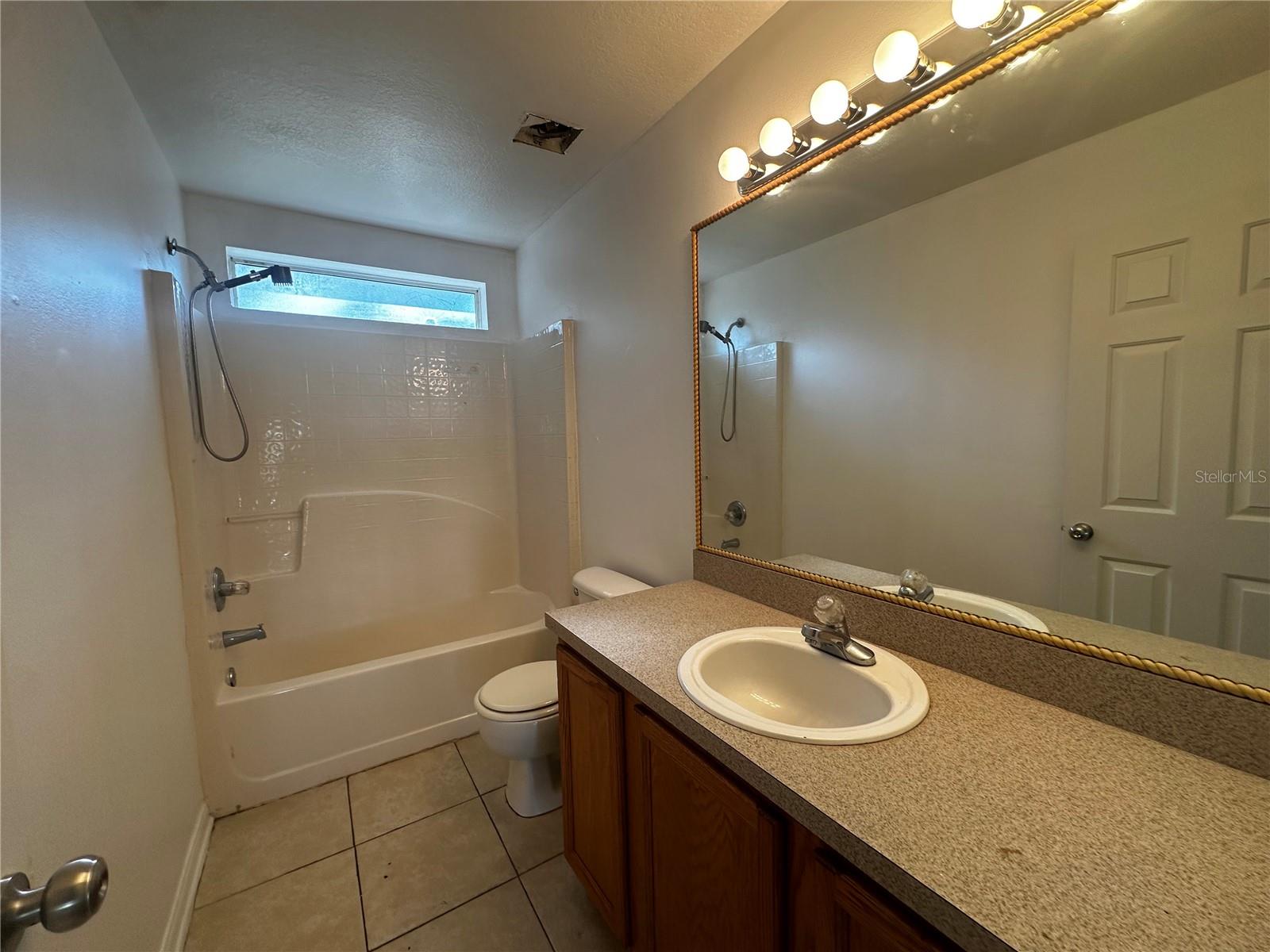 18 RED CLOVER LN, PALM COAST, FL, 32164