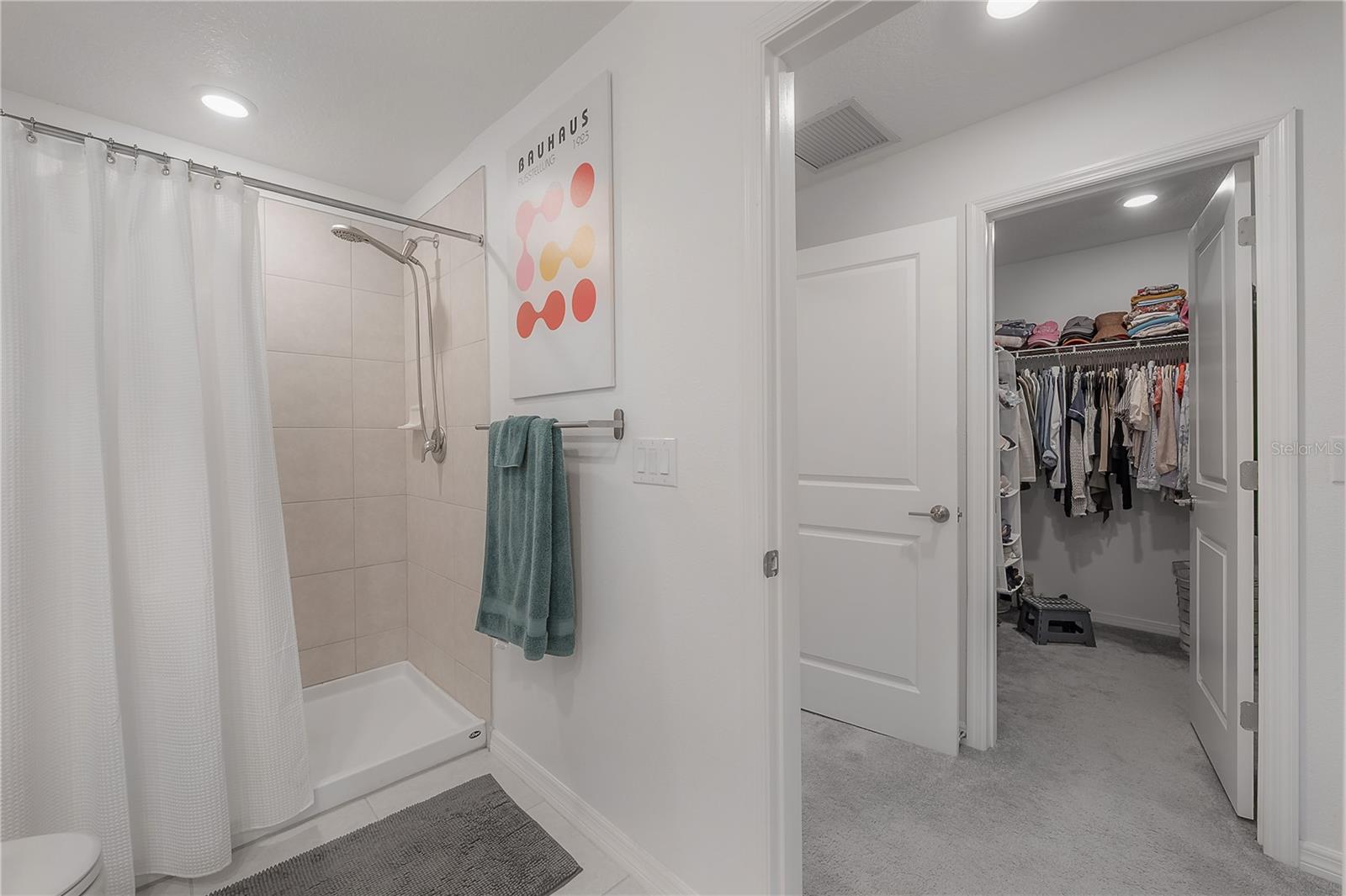 5223 FORUM BLVD, HOLIDAY, FL, 34690
