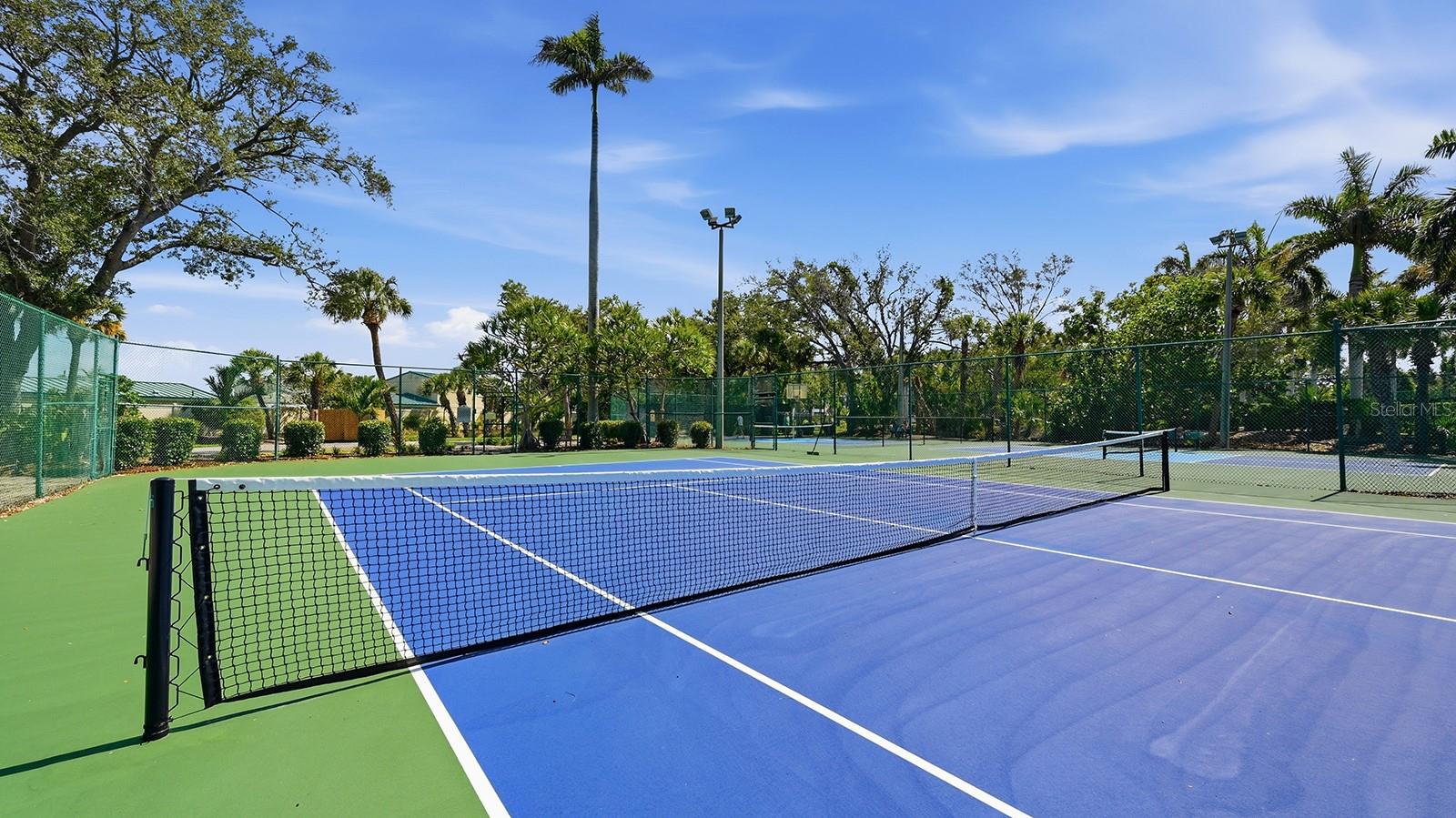 5880 MIDNIGHT PASS RD #907, SARASOTA, FL, 34242