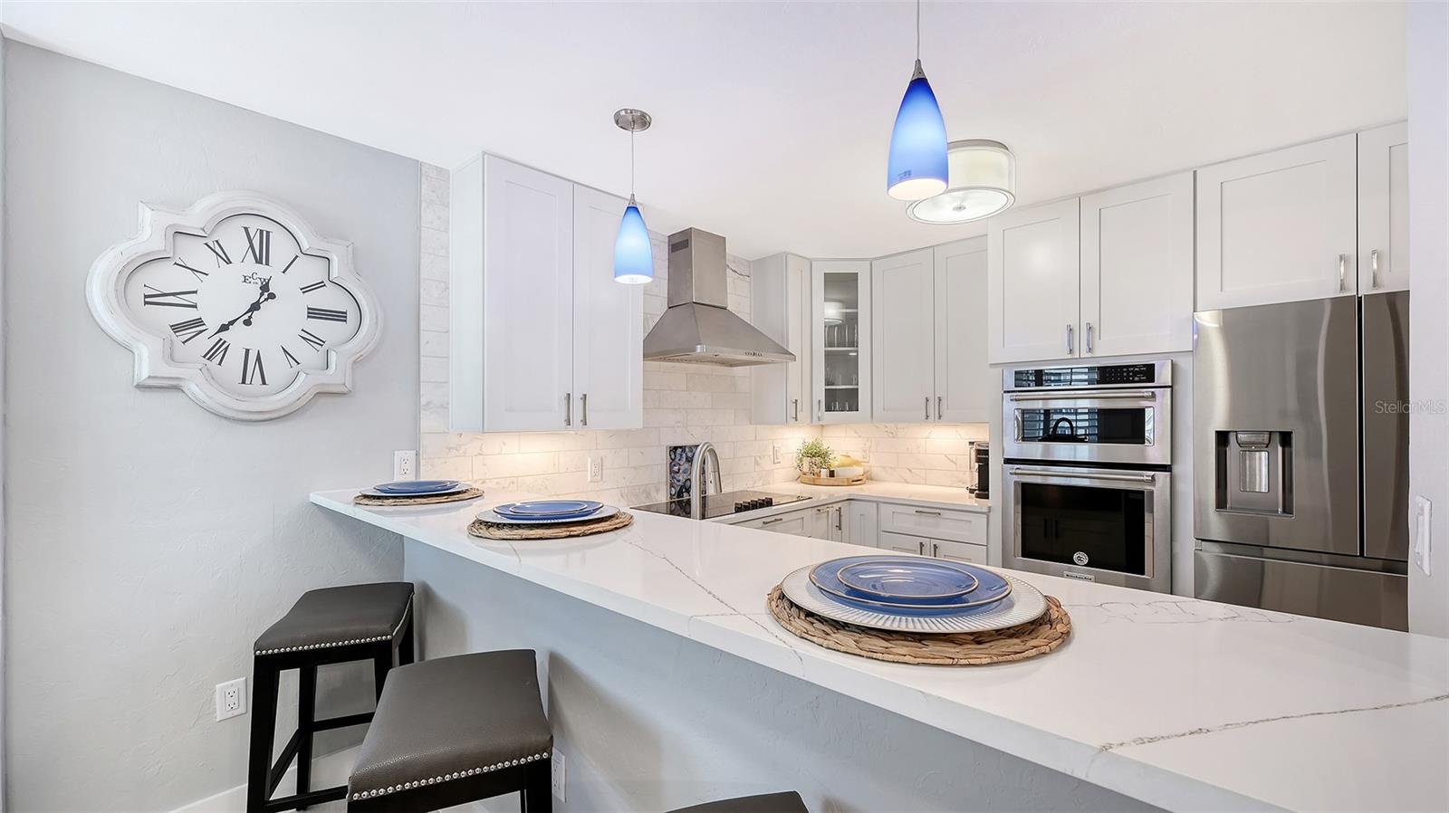 5880 MIDNIGHT PASS RD #907, SARASOTA, FL, 34242