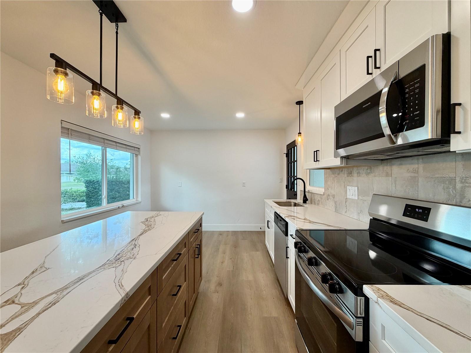 2844 30TH AVE N, ST PETERSBURG, FL, 33713