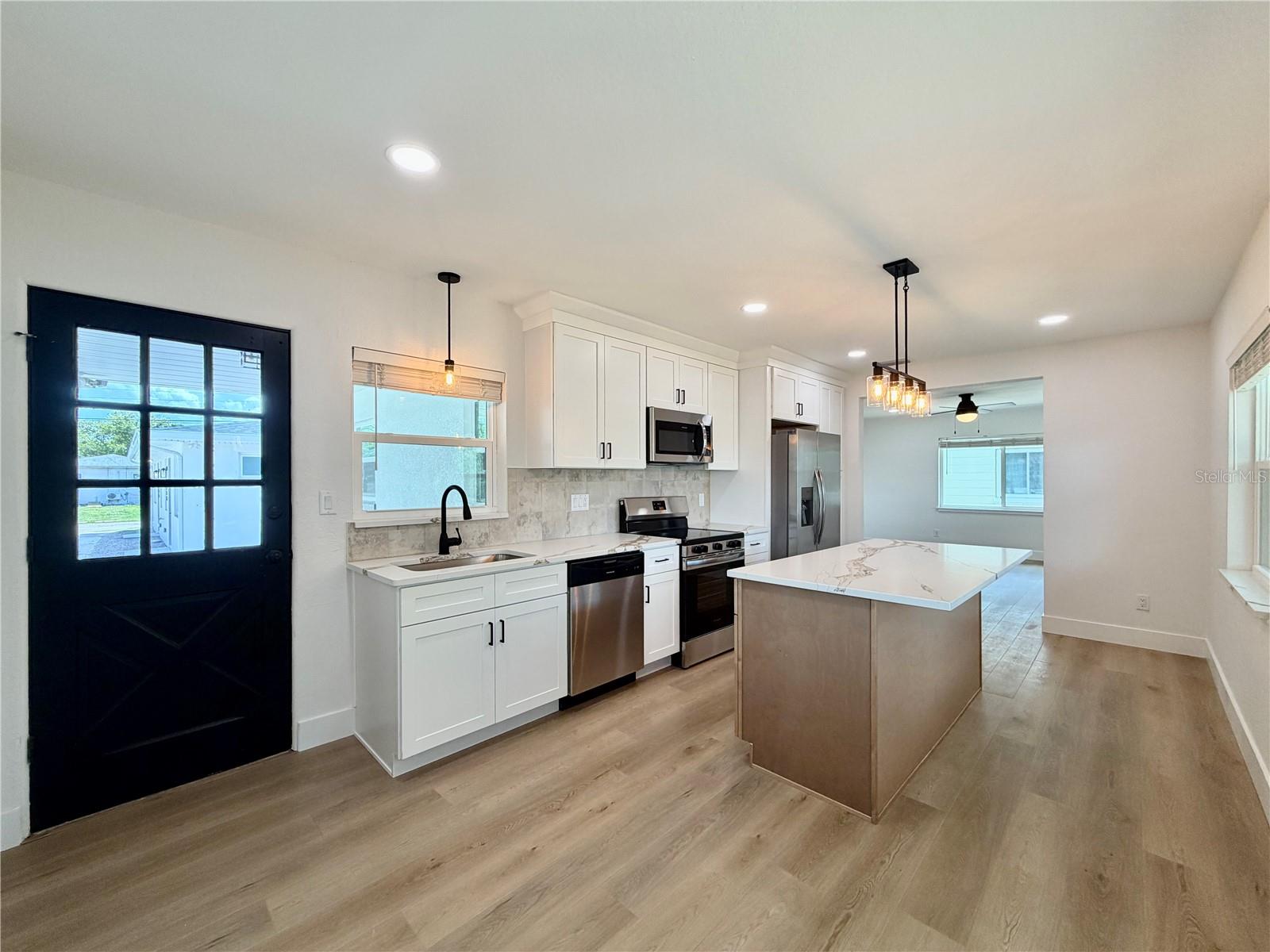 2844 30TH AVE N, ST PETERSBURG, FL, 33713