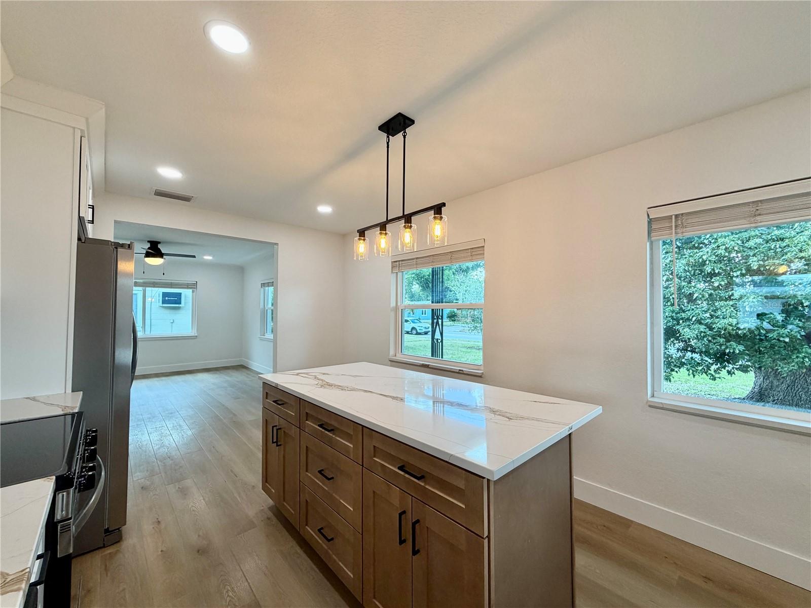 2844 30TH AVE N, ST PETERSBURG, FL, 33713