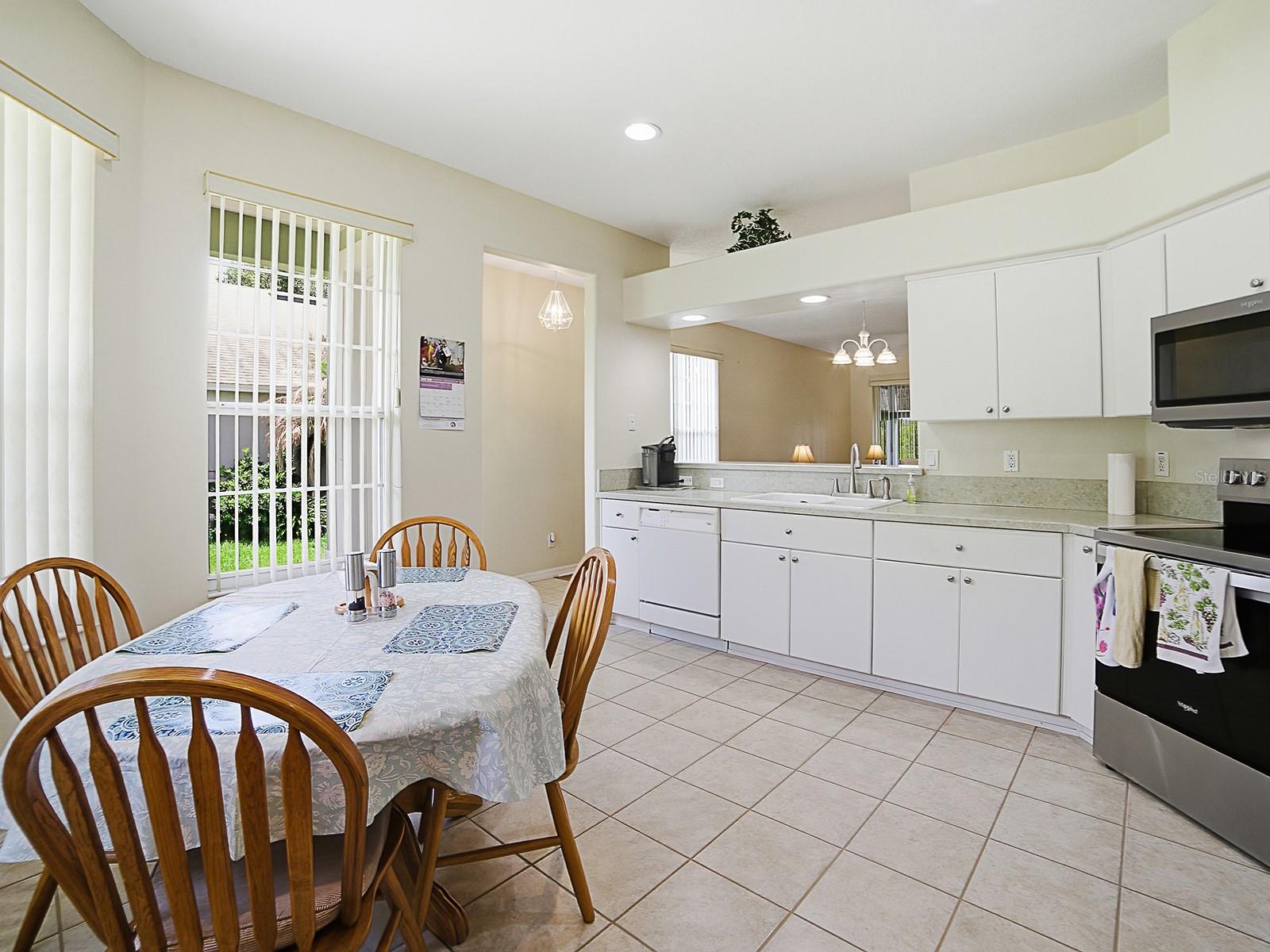 1431 LAKE VILLA DR, TAVARES, FL, 32778