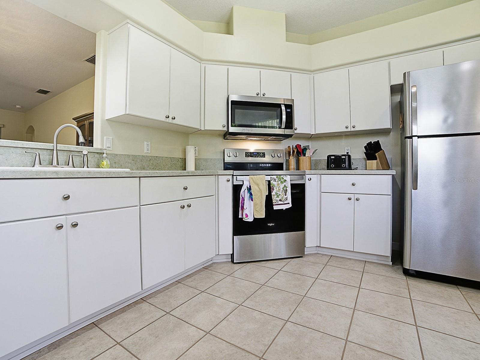 1431 LAKE VILLA DR, TAVARES, FL, 32778