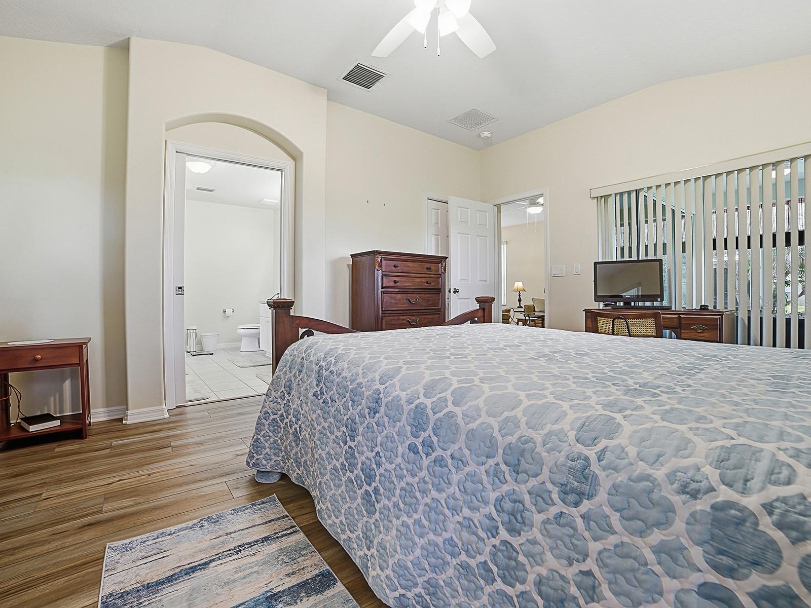 1431 LAKE VILLA DR, TAVARES, FL, 32778