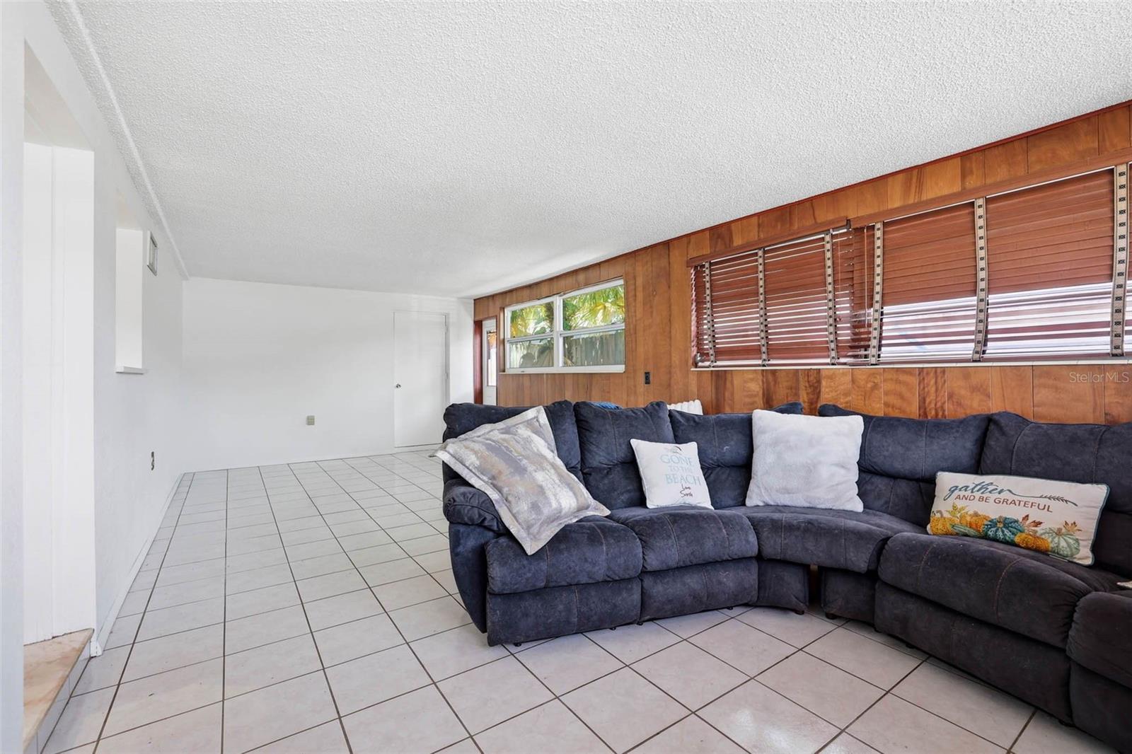 2112 W ORIENT ST, TAMPA, FL, 33607