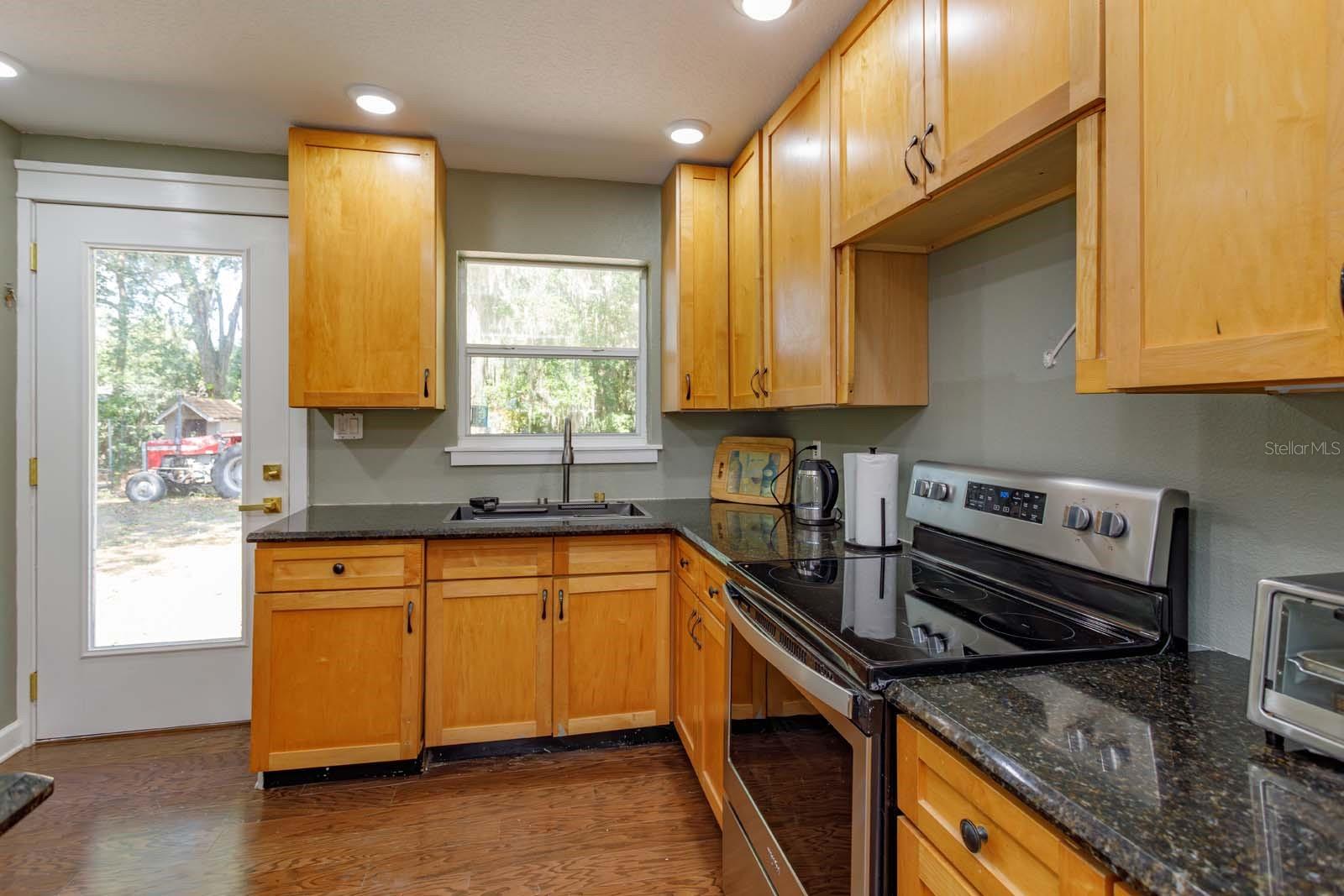 2820 MAGNOLIA AVE, SANFORD, FL, 32773