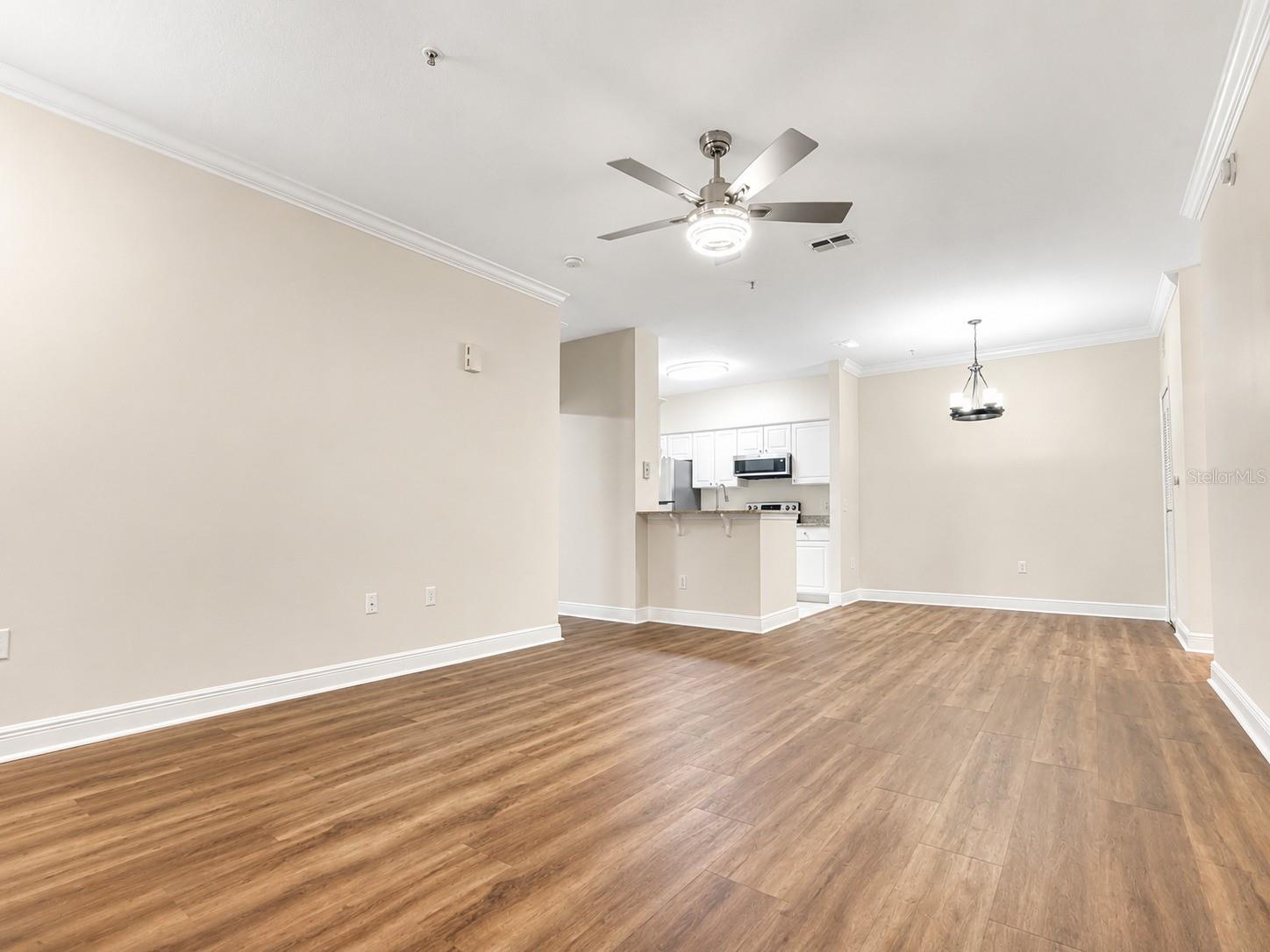 430 SOUTHERN PECAN CIR #101, WINTER GARDEN, FL, 34787