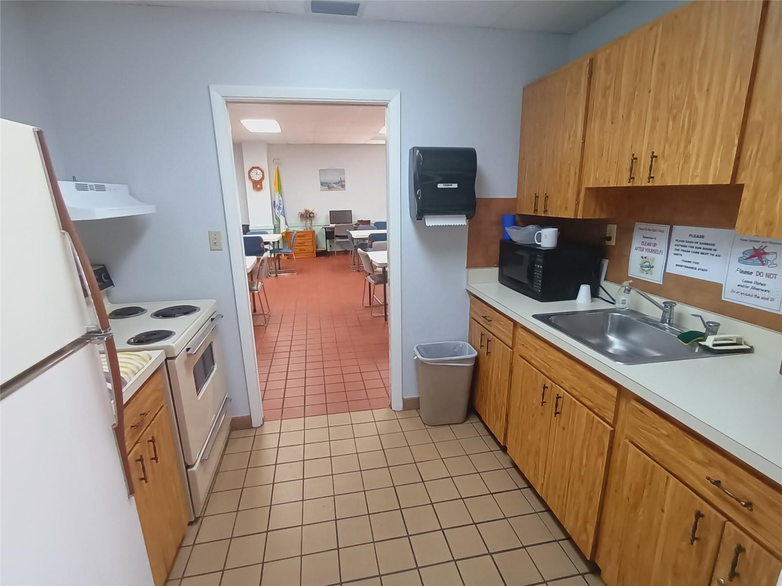 5221 BEECHMONT AVE, SARASOTA, FL, 34234