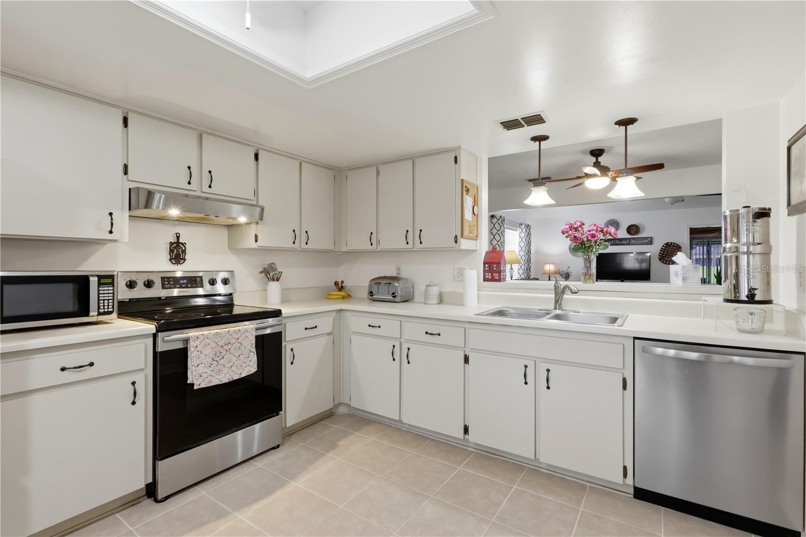 35086 WHISPERING OAKS BLVD, DADE CITY, FL, 33523