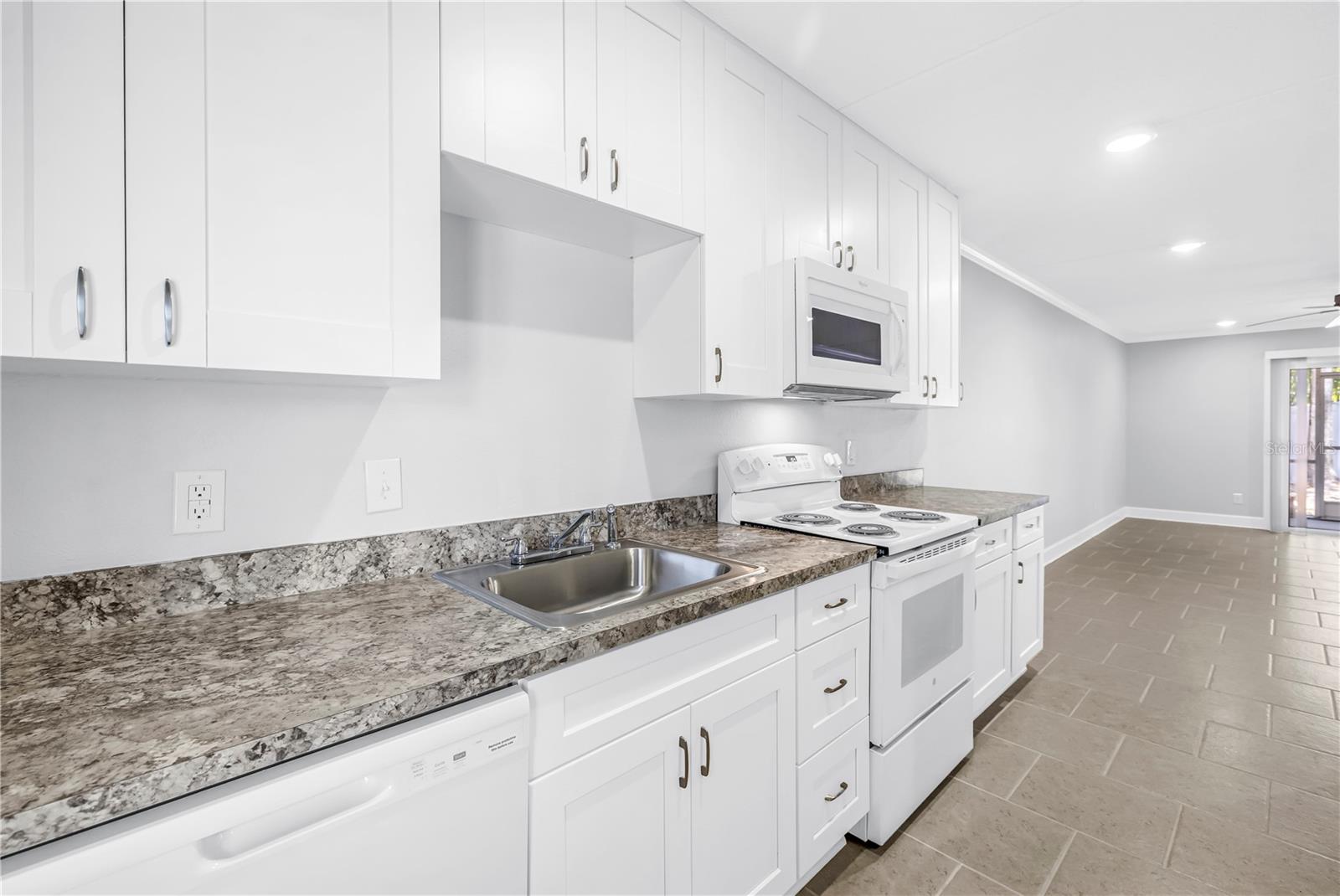 4435 1ST ST NE #104, ST PETERSBURG, FL, 33703