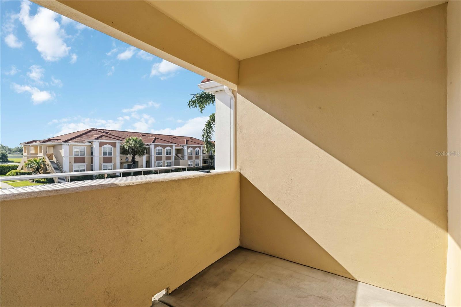 1025 VILLAGIO CIR #204, SARASOTA, FL, 34237