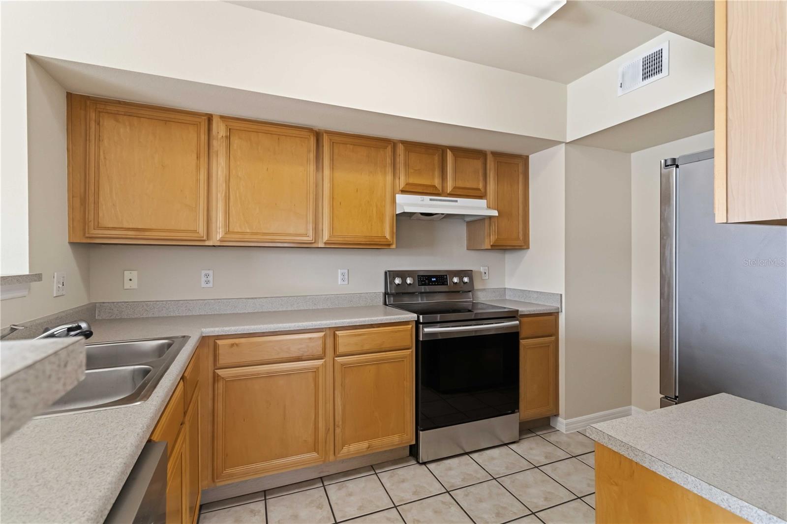 1025 VILLAGIO CIR #204, SARASOTA, FL, 34237