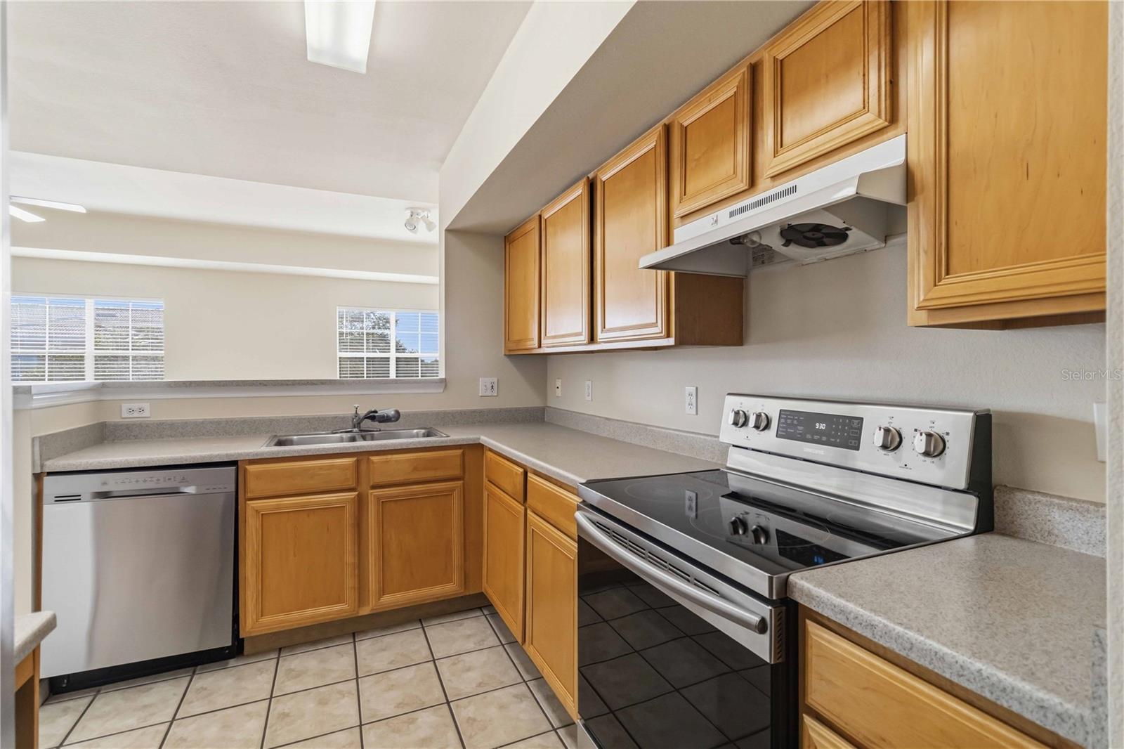1025 VILLAGIO CIR #204, SARASOTA, FL, 34237