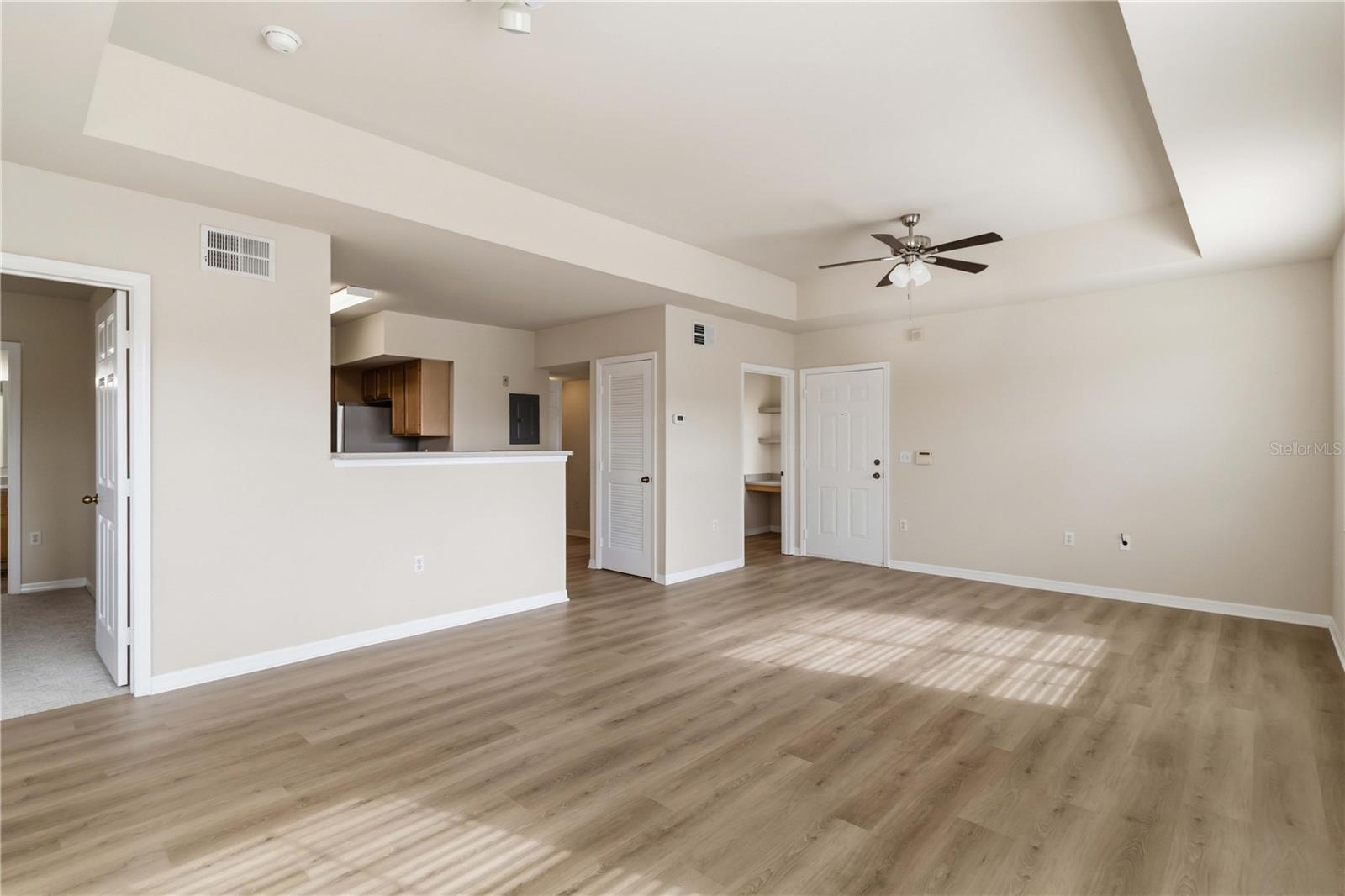 1025 VILLAGIO CIR #204, SARASOTA, FL, 34237