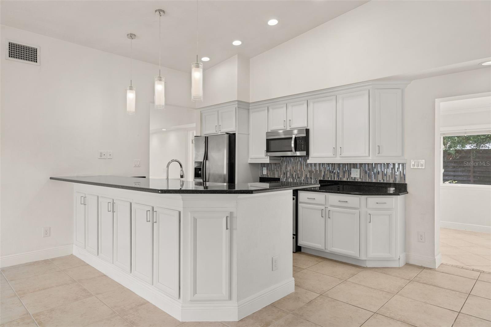 3317 BOUGAINVILLEA ST, SARASOTA, FL, 34239