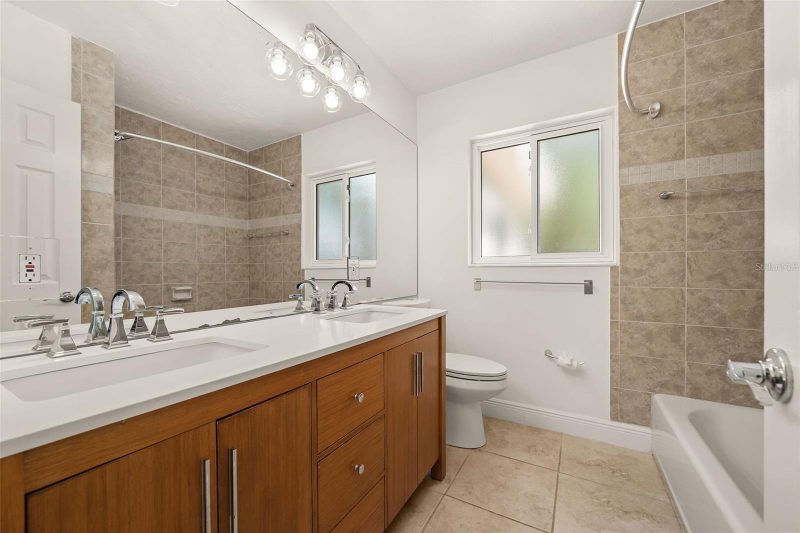 3317 BOUGAINVILLEA ST, SARASOTA, FL, 34239