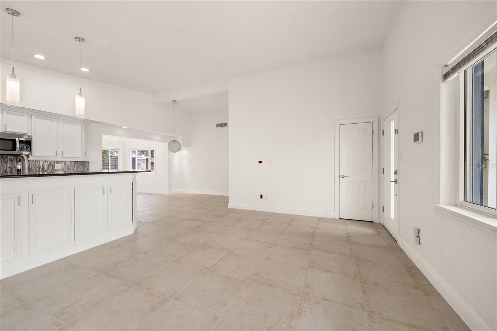 3317 BOUGAINVILLEA ST, SARASOTA, FL, 34239