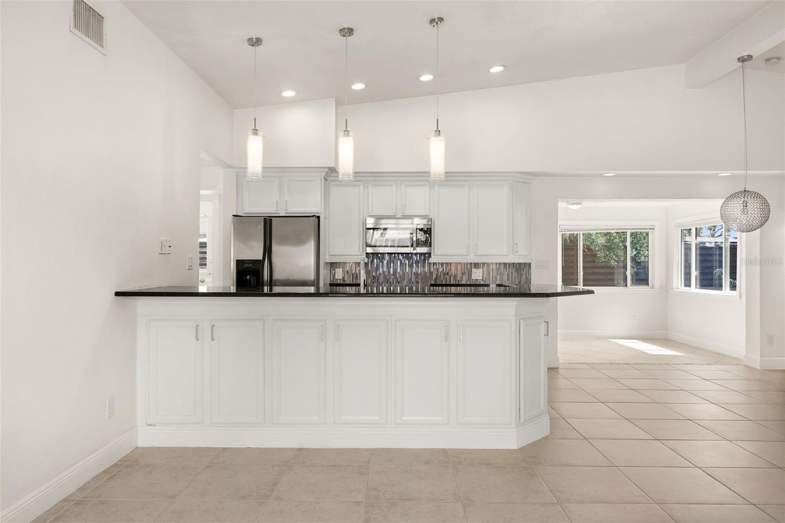 3317 BOUGAINVILLEA ST, SARASOTA, FL, 34239