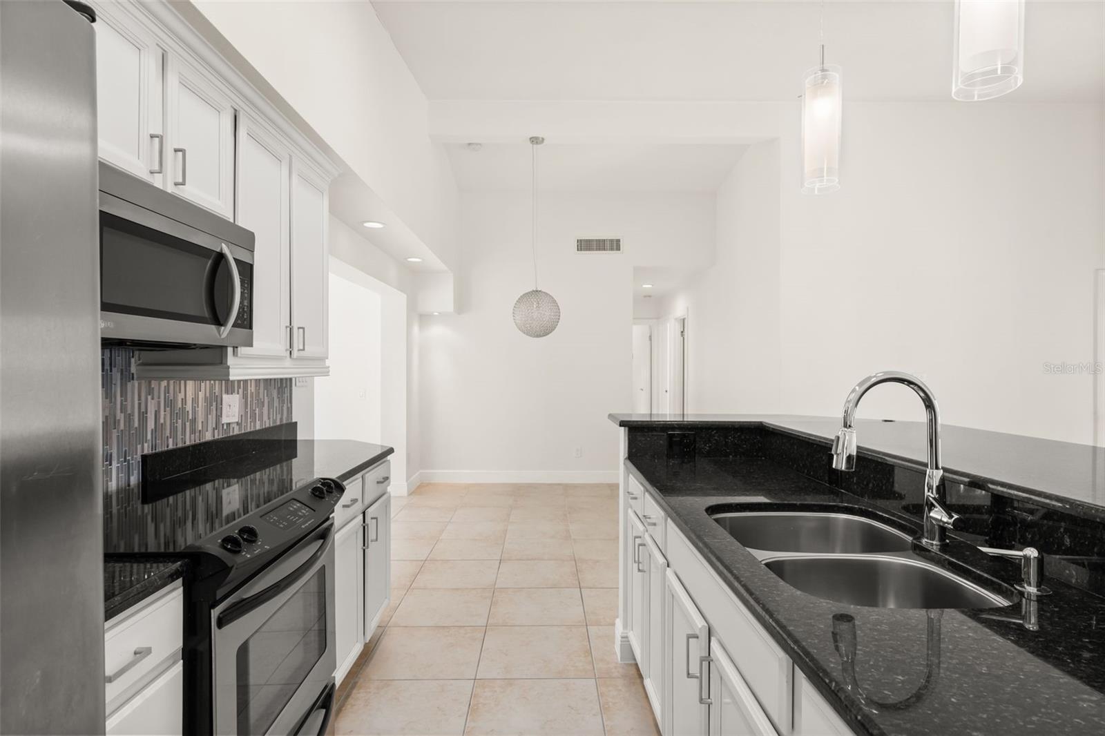3317 BOUGAINVILLEA ST, SARASOTA, FL, 34239