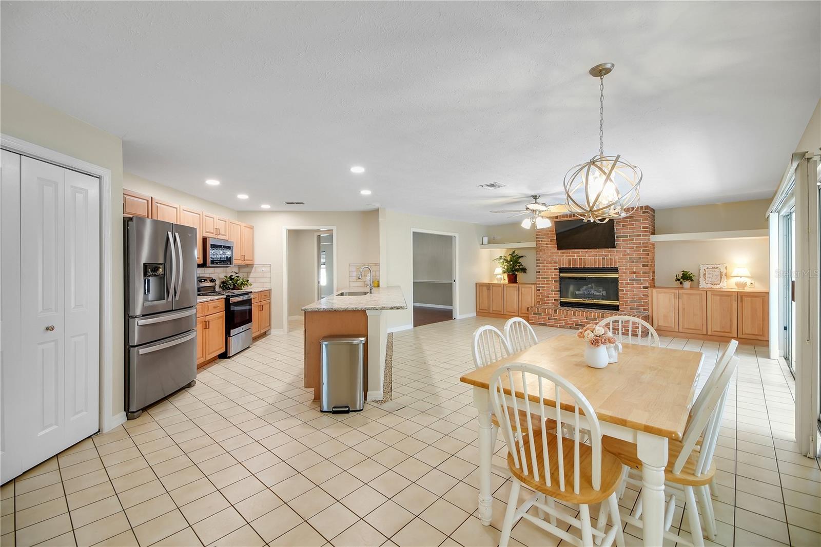 317 WOODLAND TRL, LADY LAKE, FL, 32159