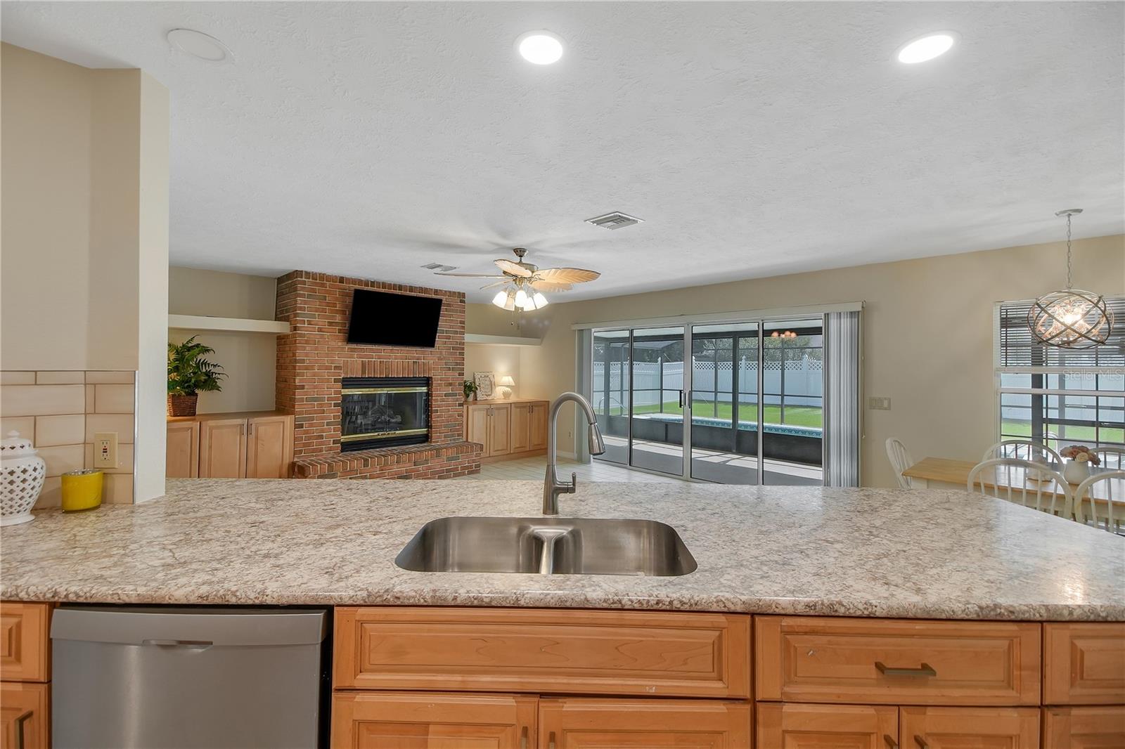 317 WOODLAND TRL, LADY LAKE, FL, 32159