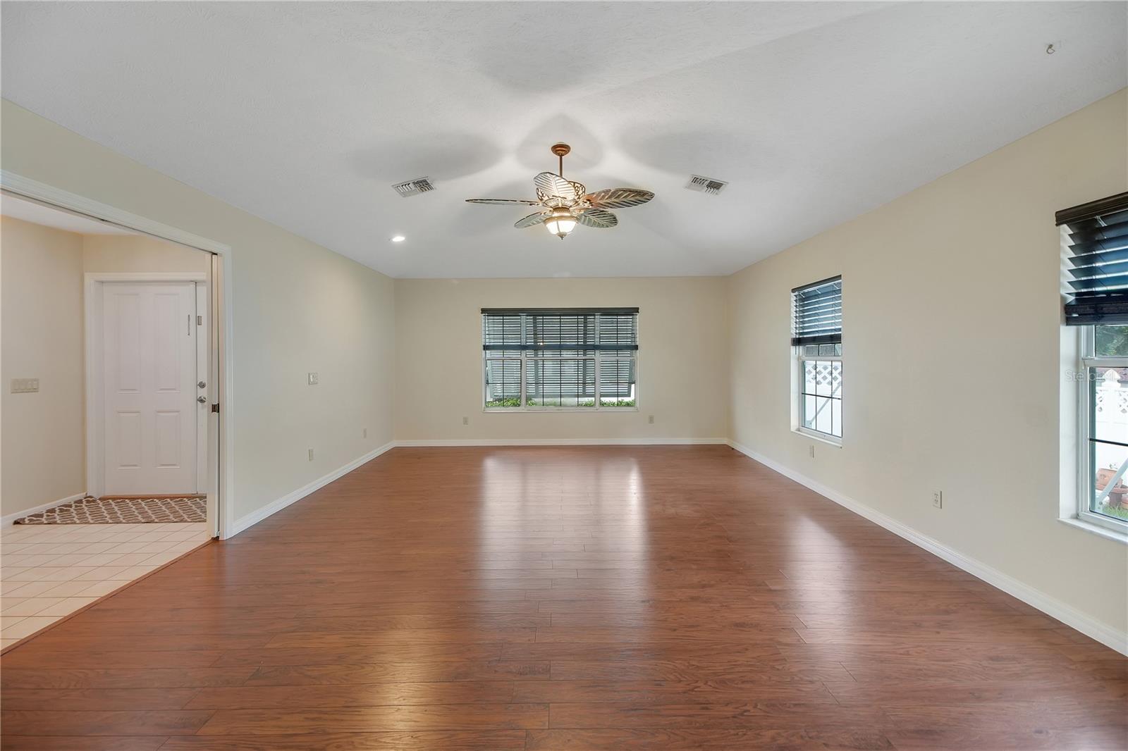 317 WOODLAND TRL, LADY LAKE, FL, 32159