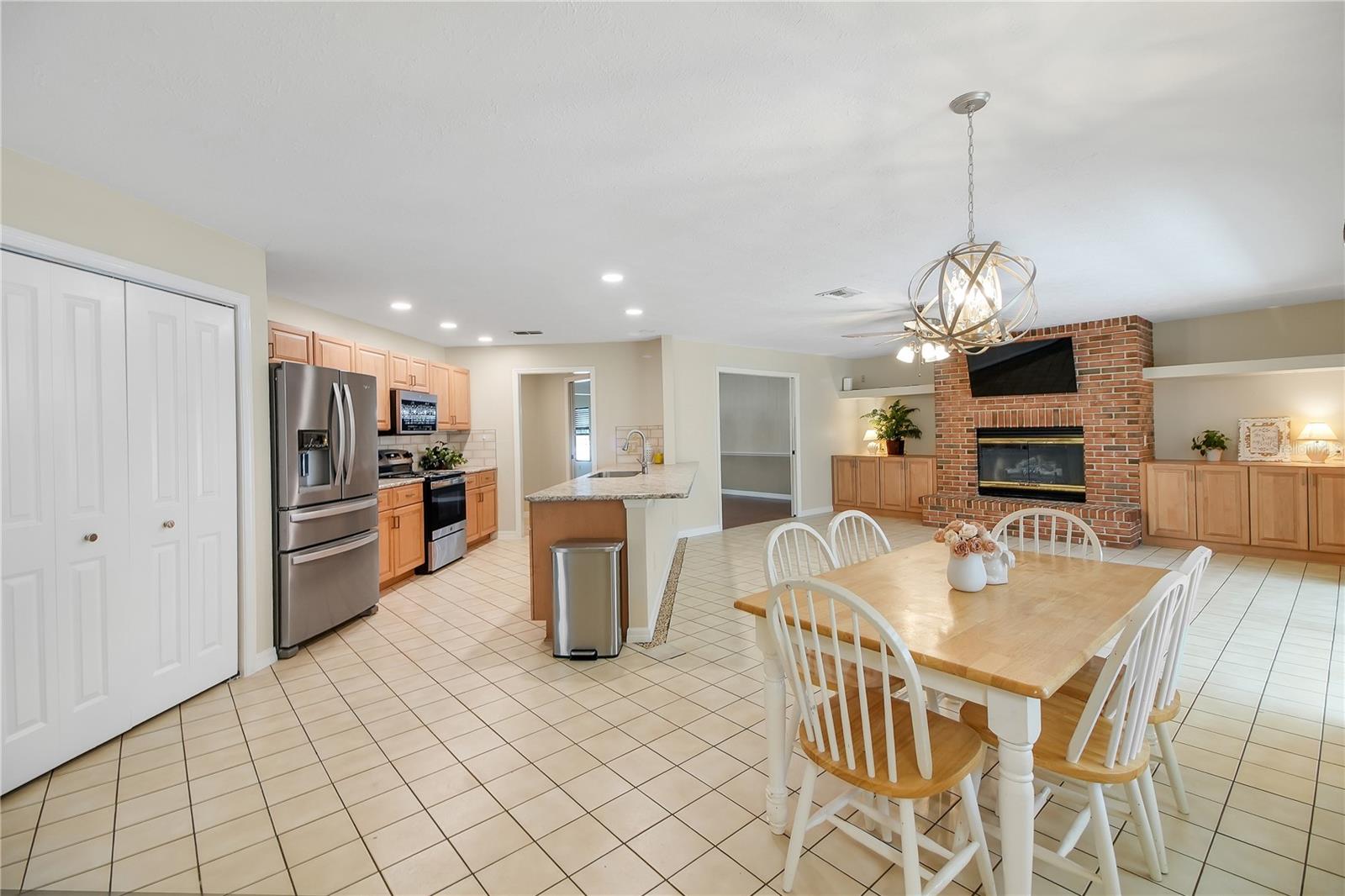 317 WOODLAND TRL, LADY LAKE, FL, 32159