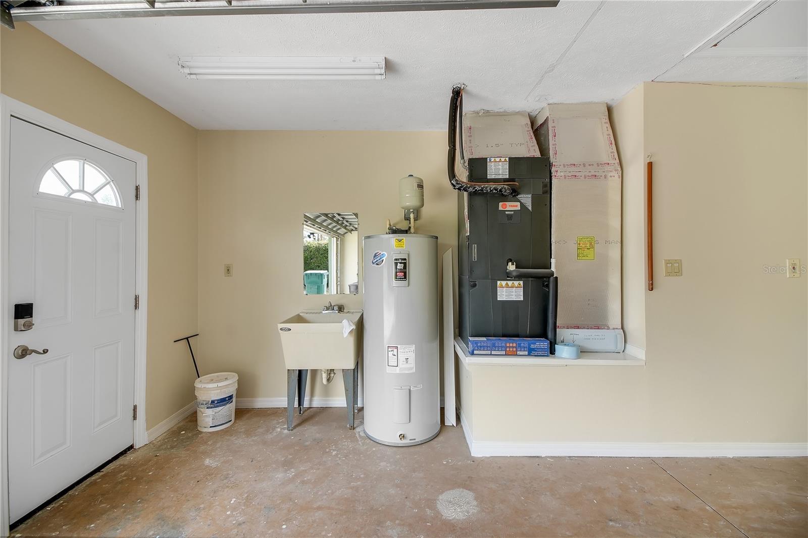 317 WOODLAND TRL, LADY LAKE, FL, 32159
