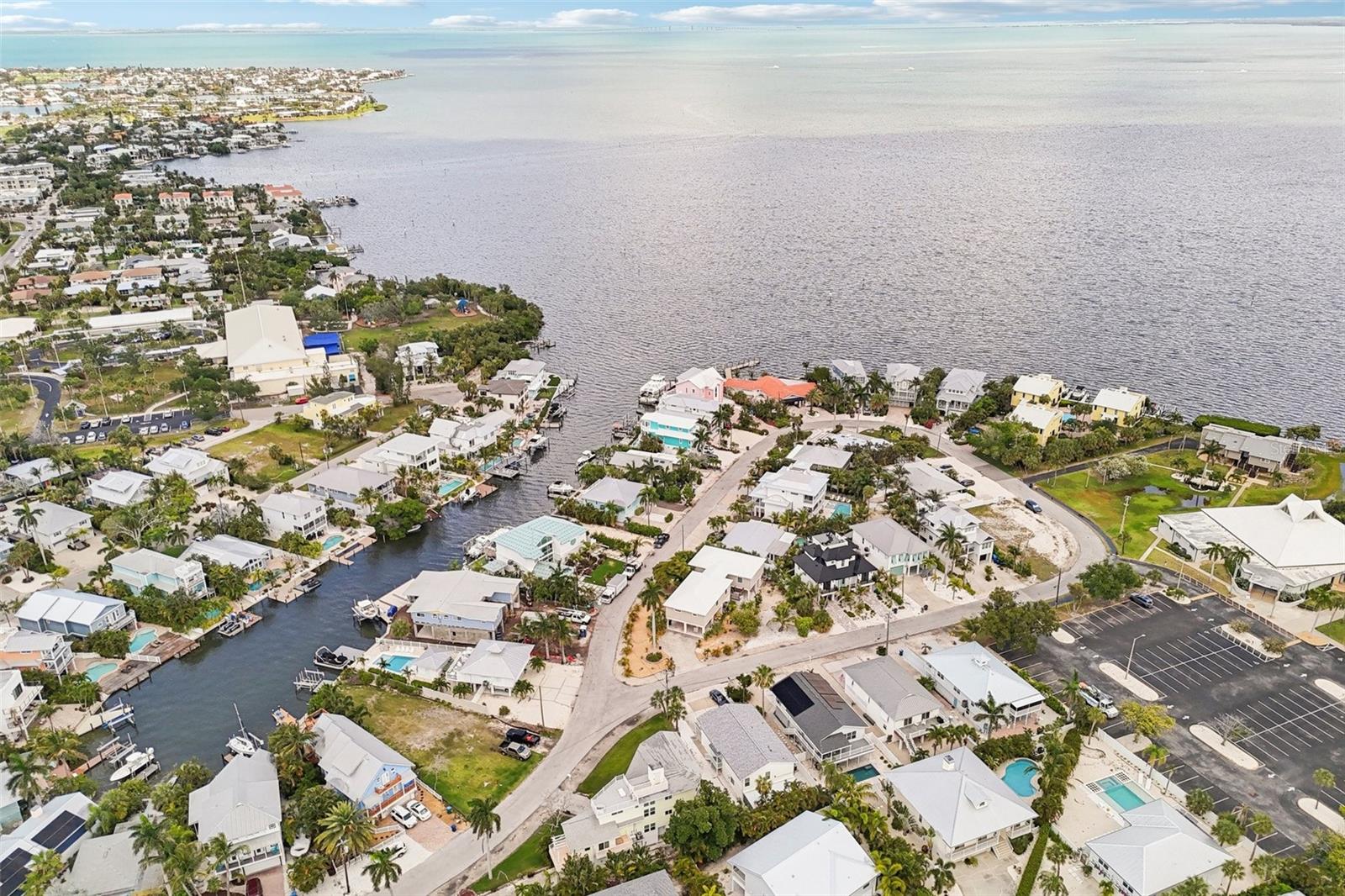 262 S HARBOR DR, HOLMES BEACH, FL, 34217