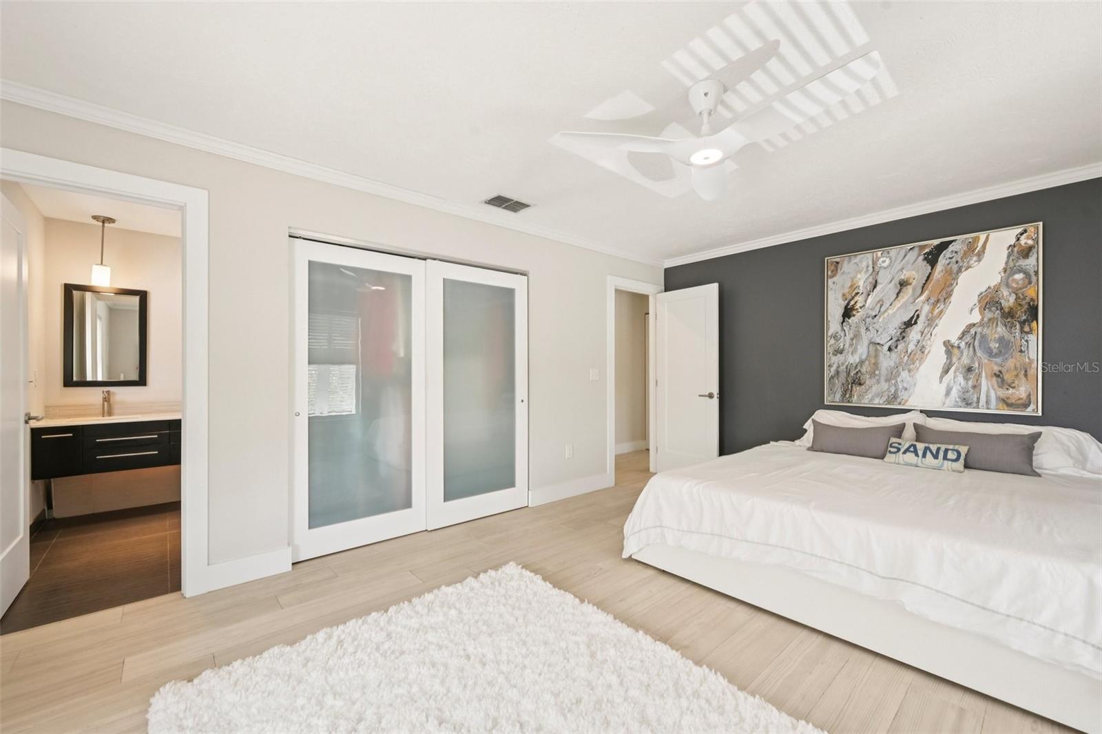 262 S HARBOR DR, HOLMES BEACH, FL, 34217