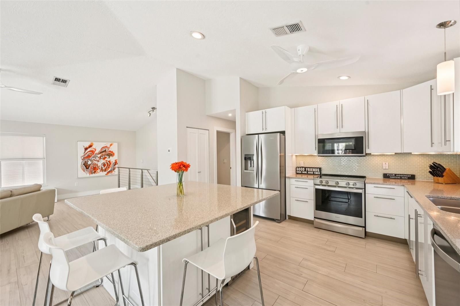 262 S HARBOR DR, HOLMES BEACH, FL, 34217
