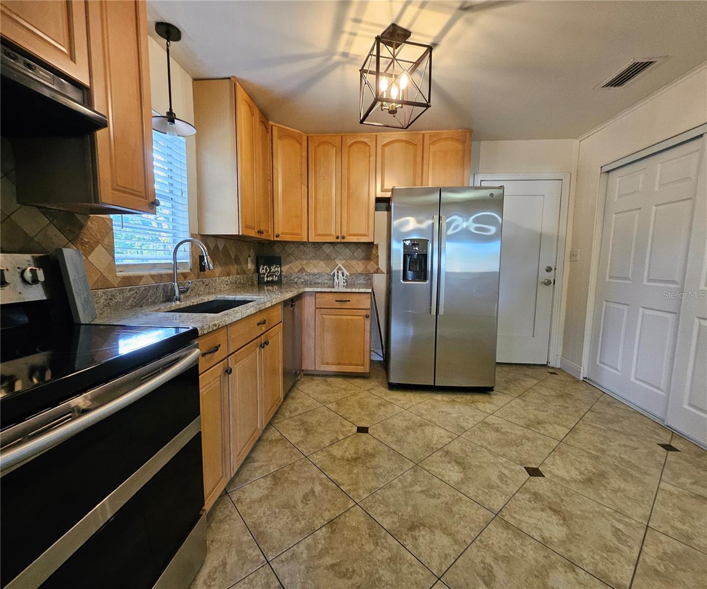 7237 HILLCREST ST, LEESBURG, FL, 34748