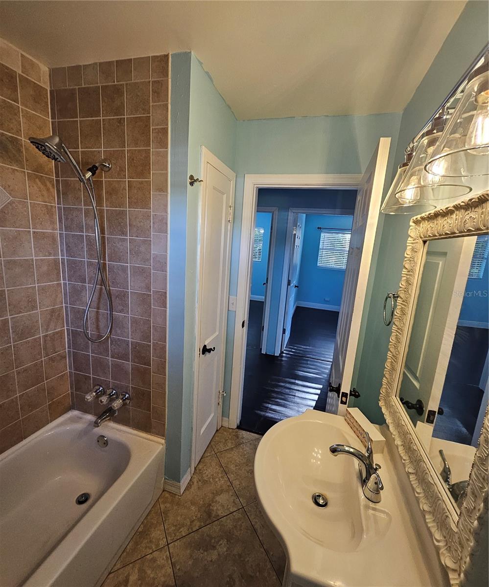 7237 HILLCREST ST, LEESBURG, FL, 34748
