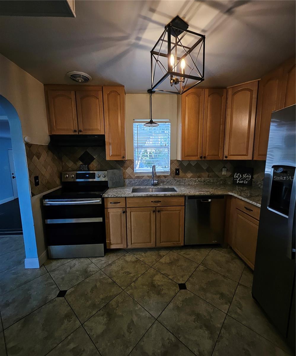 7237 HILLCREST ST, LEESBURG, FL, 34748