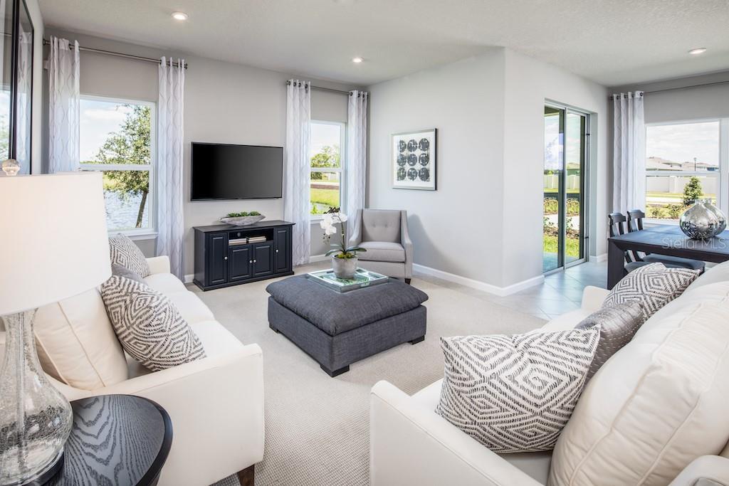 1051 OCEAN LODGE RD, LADY LAKE, FL, 32159