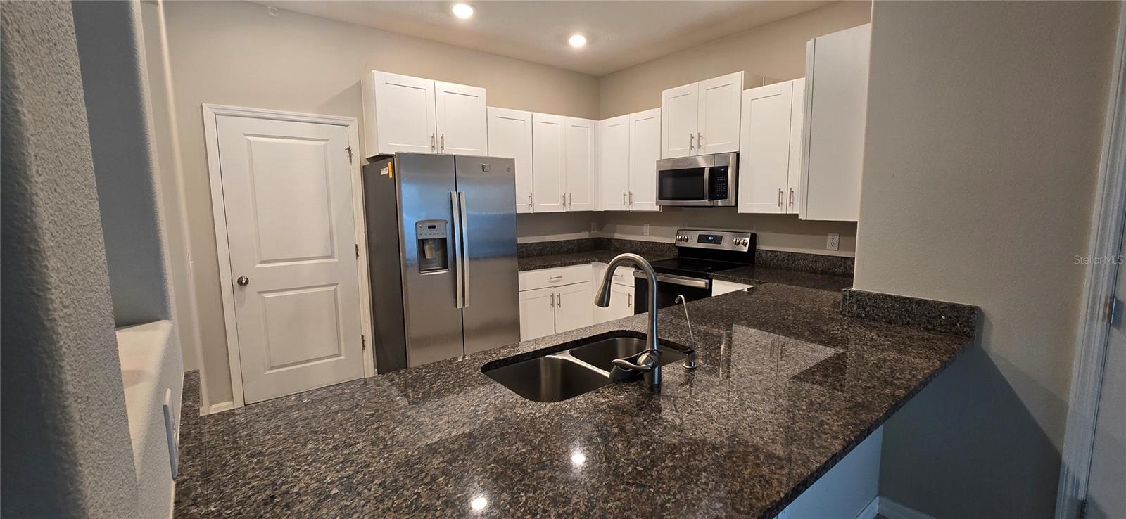 817 ROYAL EMPRESS DR, RUSKIN, FL, 33570