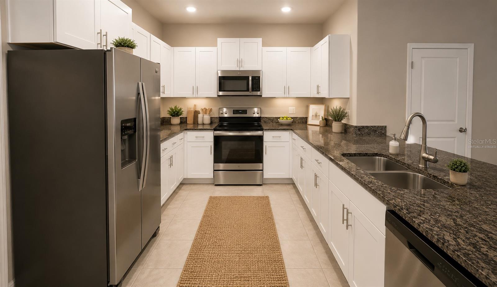 817 ROYAL EMPRESS DR, RUSKIN, FL, 33570