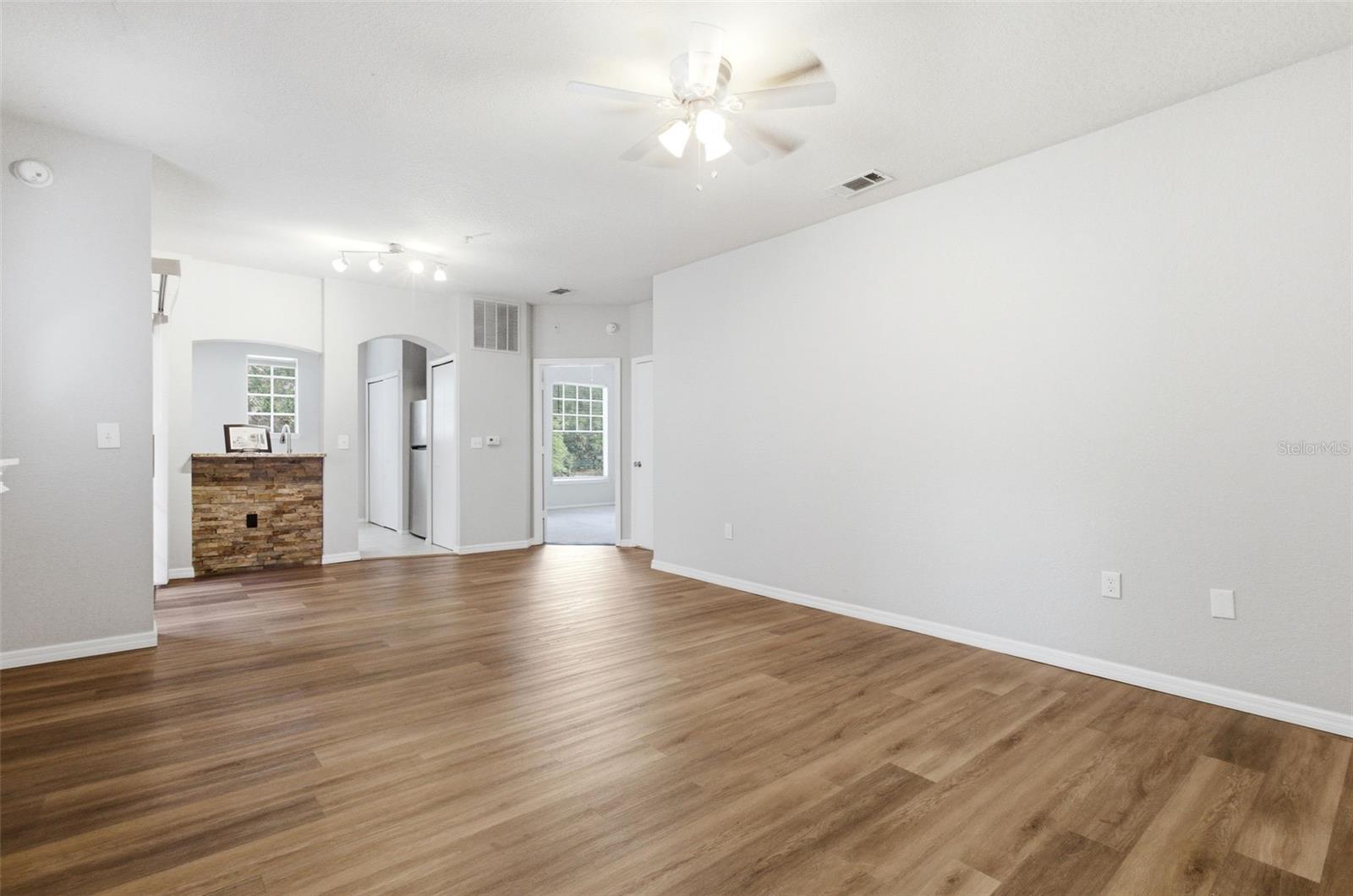 107 VISTA VERDI CIR #213, LAKE MARY, FL, 32746