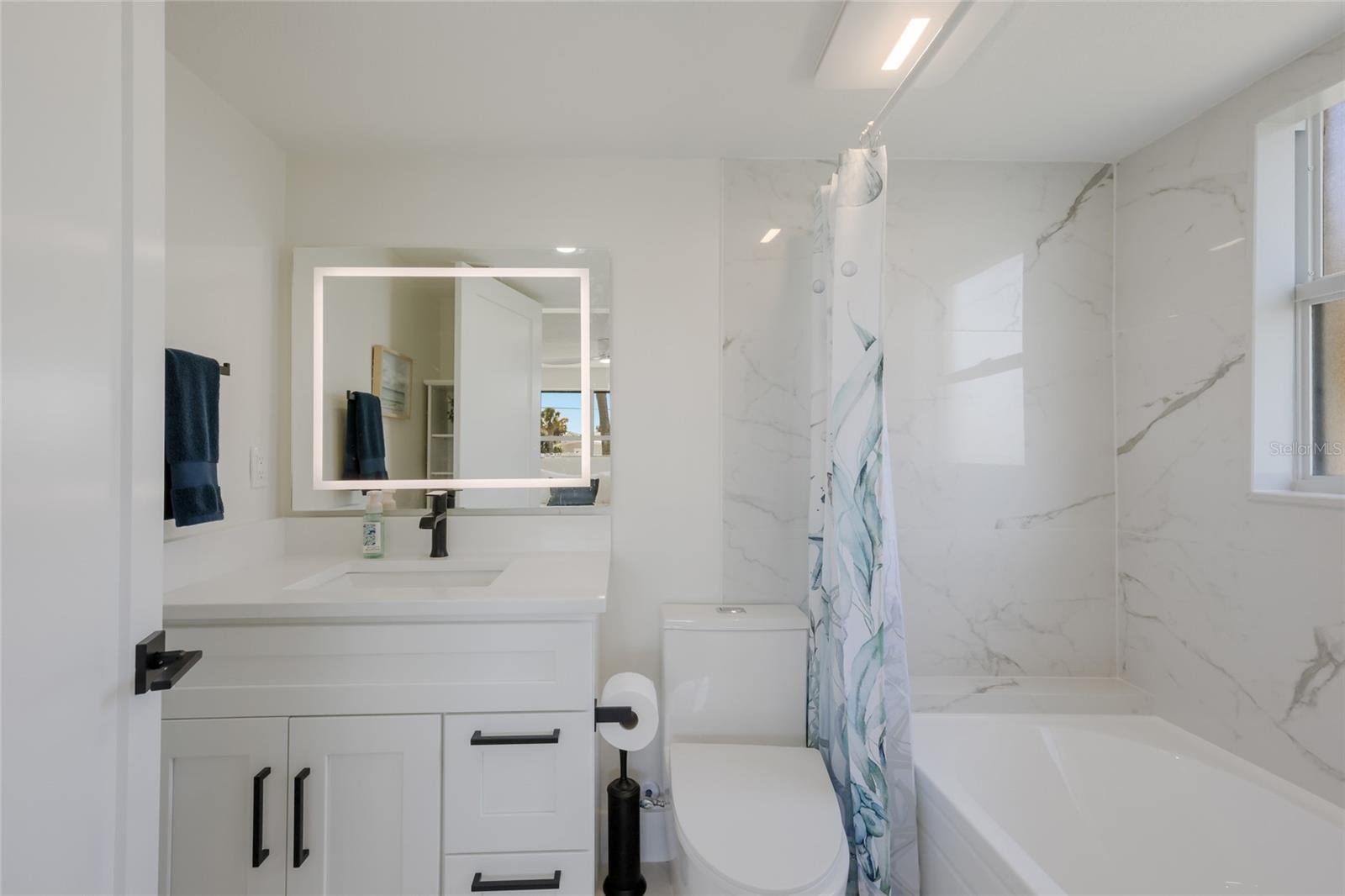 214 85TH ST, HOLMES BEACH, FL, 34217