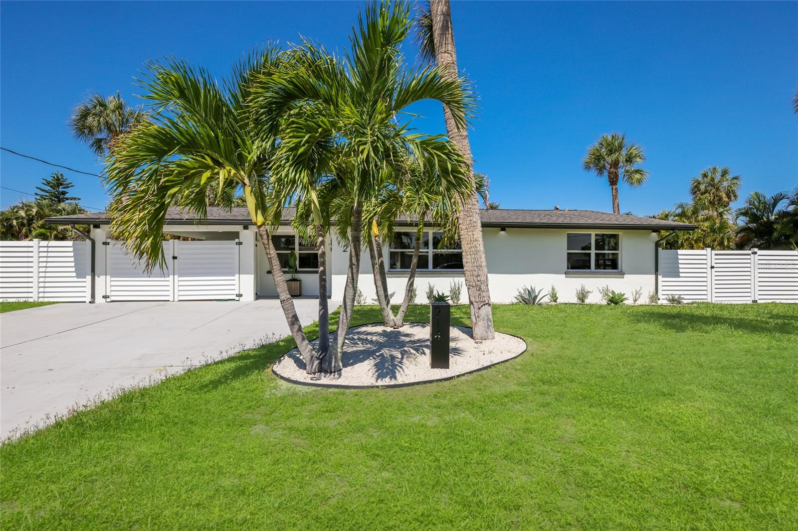 214 85TH ST, HOLMES BEACH, FL, 34217