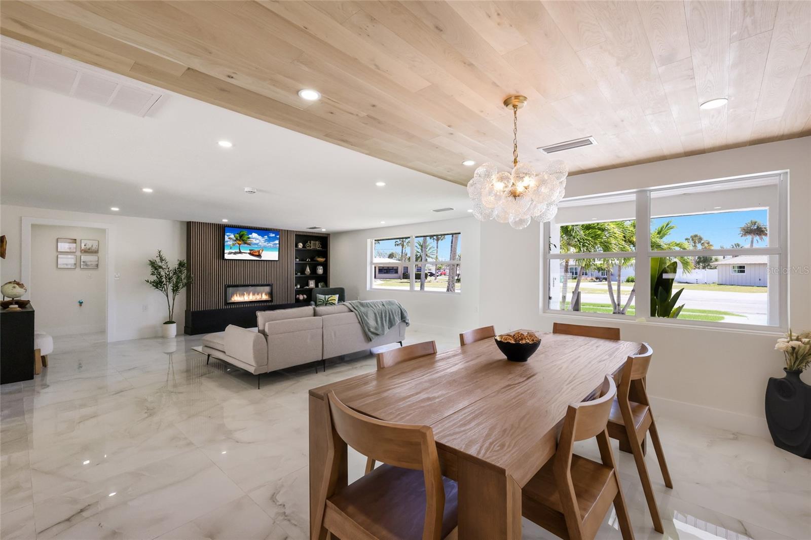 214 85TH ST, HOLMES BEACH, FL, 34217