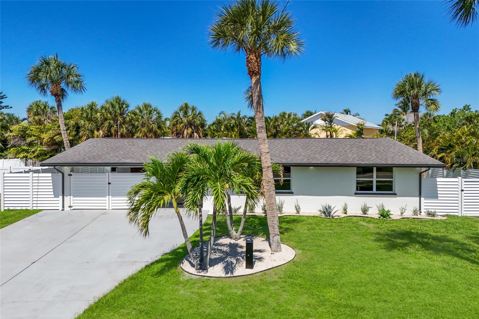 214 85TH ST, HOLMES BEACH, FL, 34217