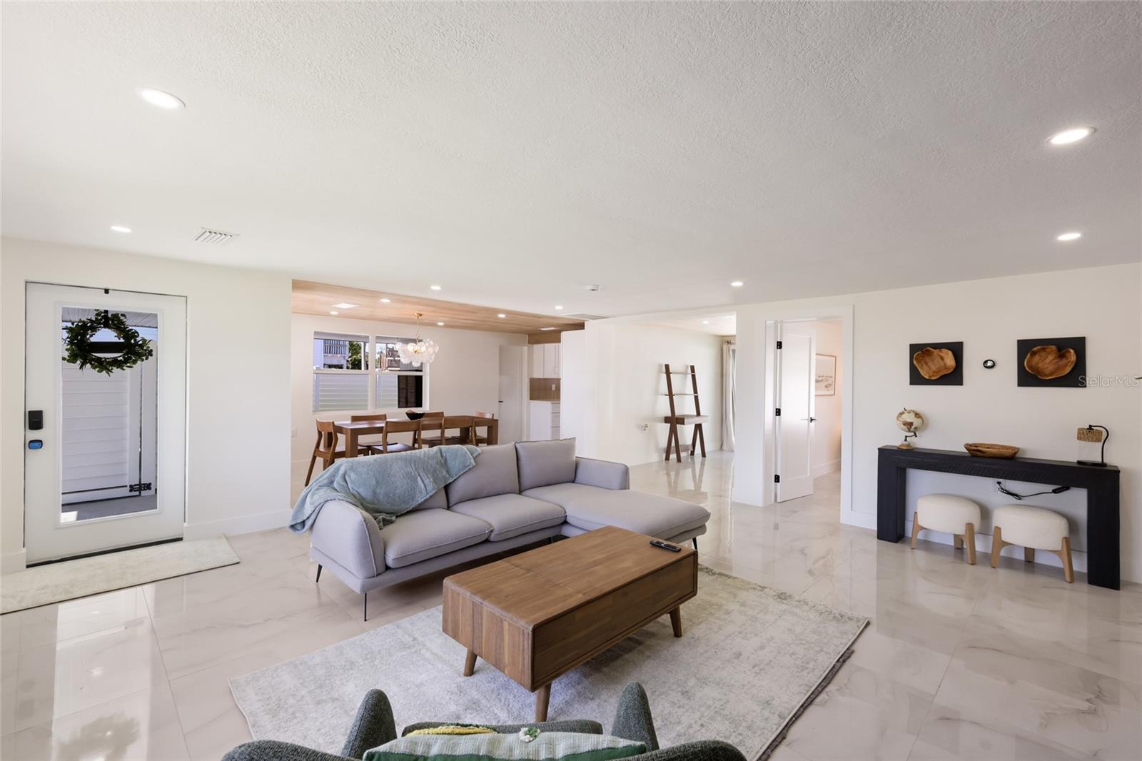 214 85TH ST, HOLMES BEACH, FL, 34217