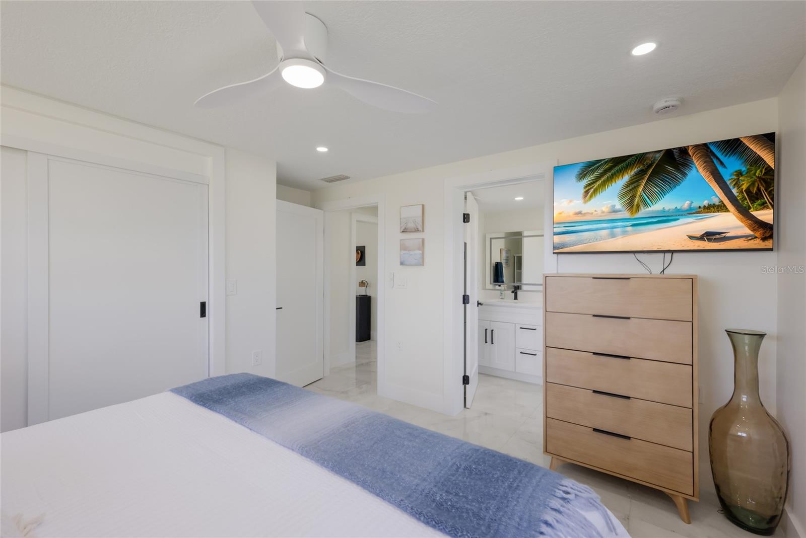 214 85TH ST, HOLMES BEACH, FL, 34217