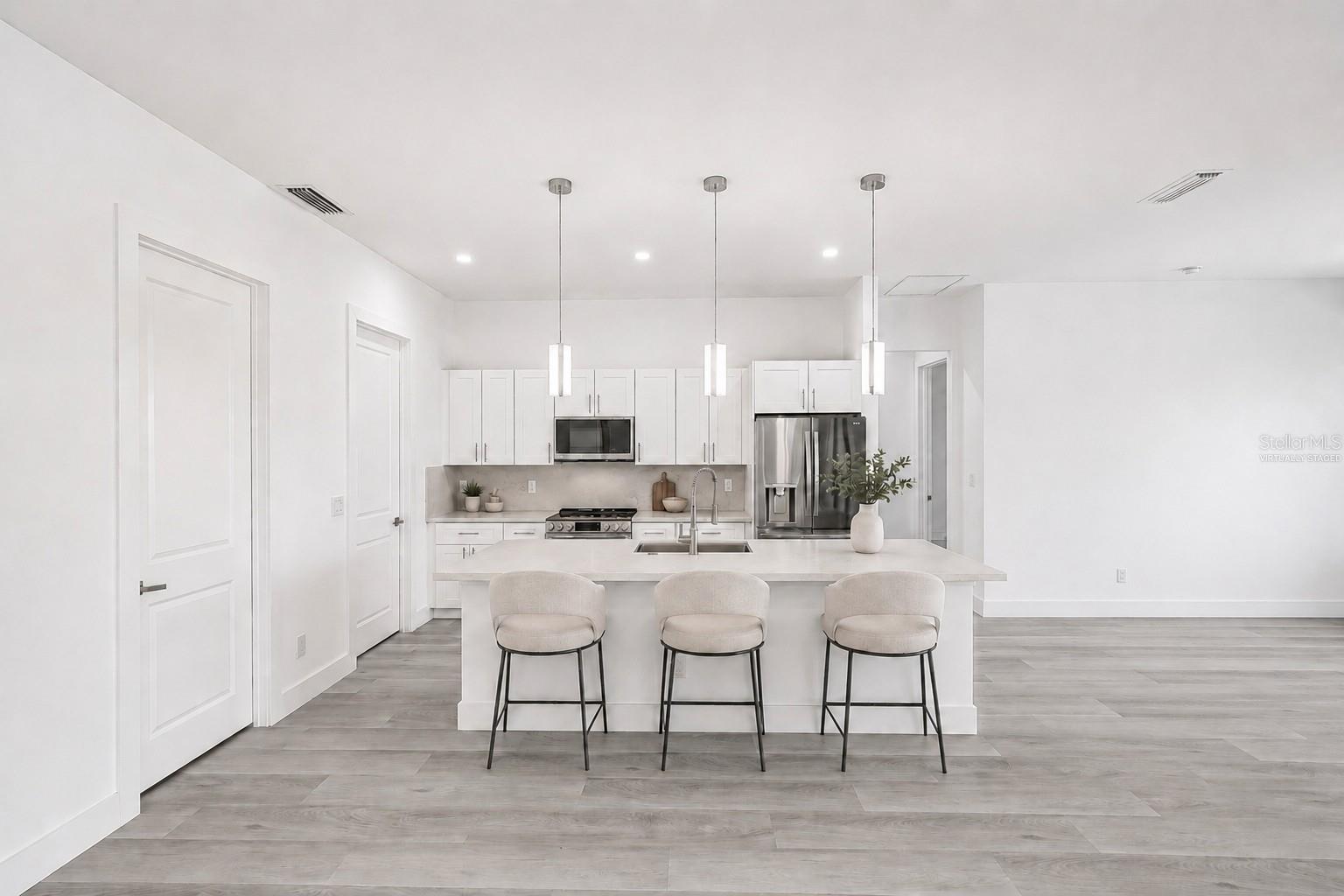17315 CAPE HORN BLVD, PUNTA GORDA, FL, 33955