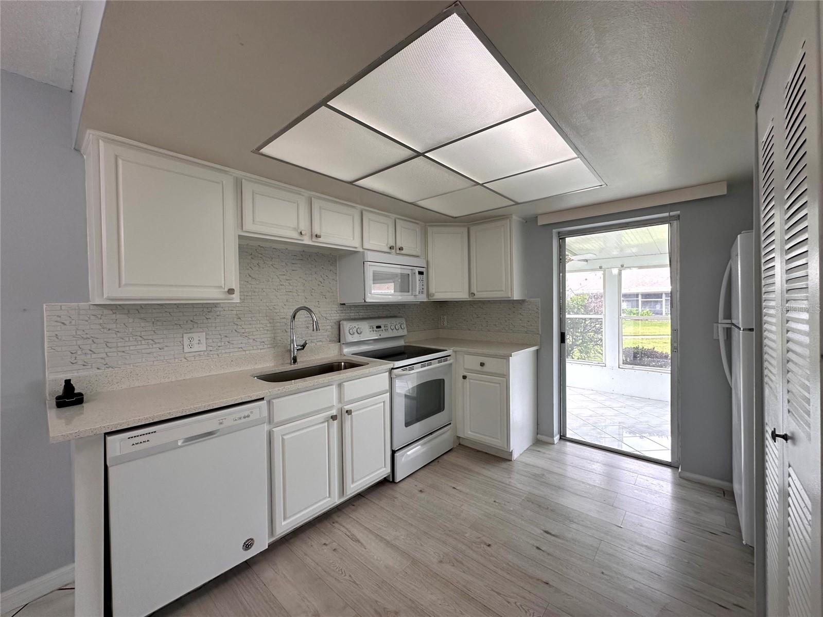22 W COUNTRY COVE WAY, KISSIMMEE, FL, 34743