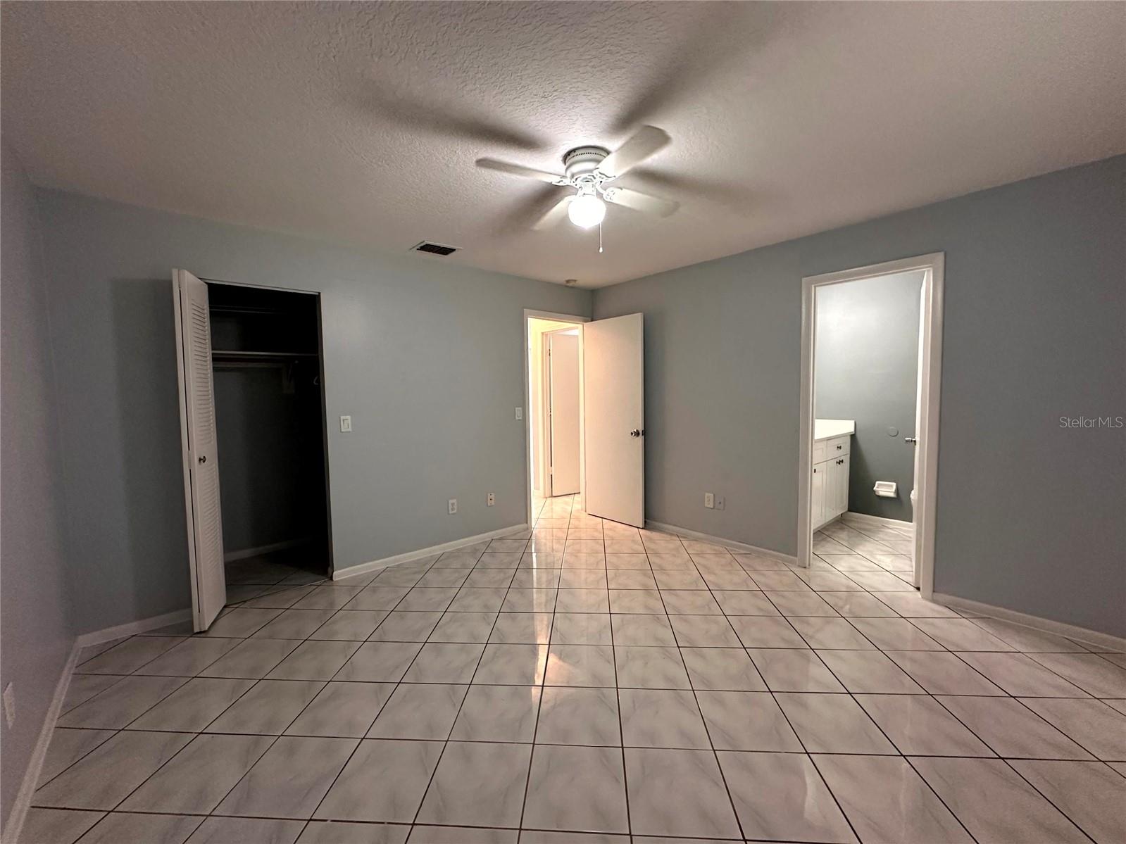 22 W COUNTRY COVE WAY, KISSIMMEE, FL, 34743